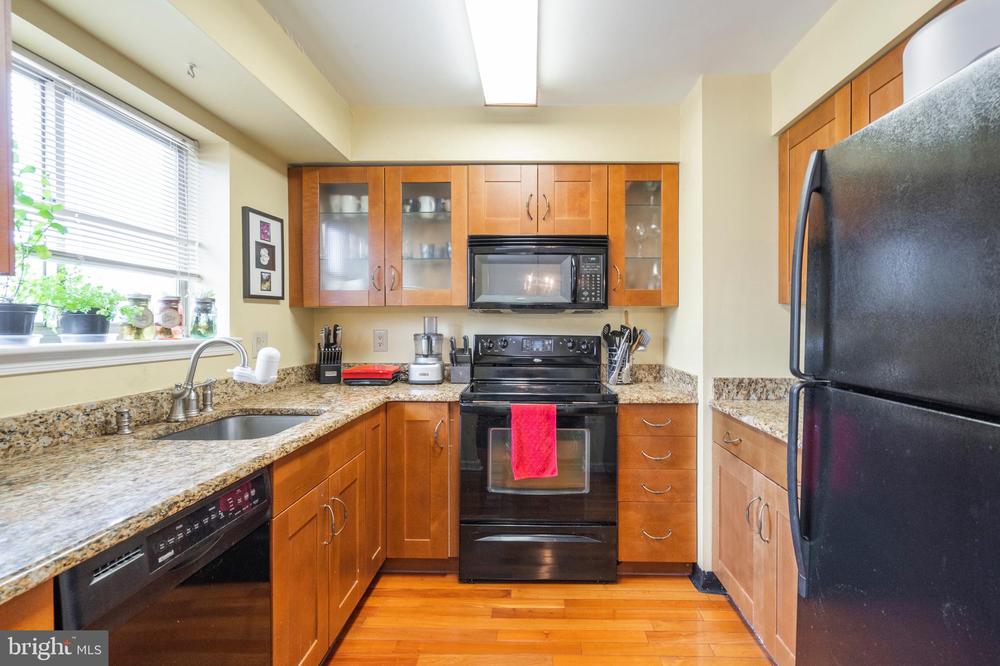 ART MUSEUM AREA - Residential Lease