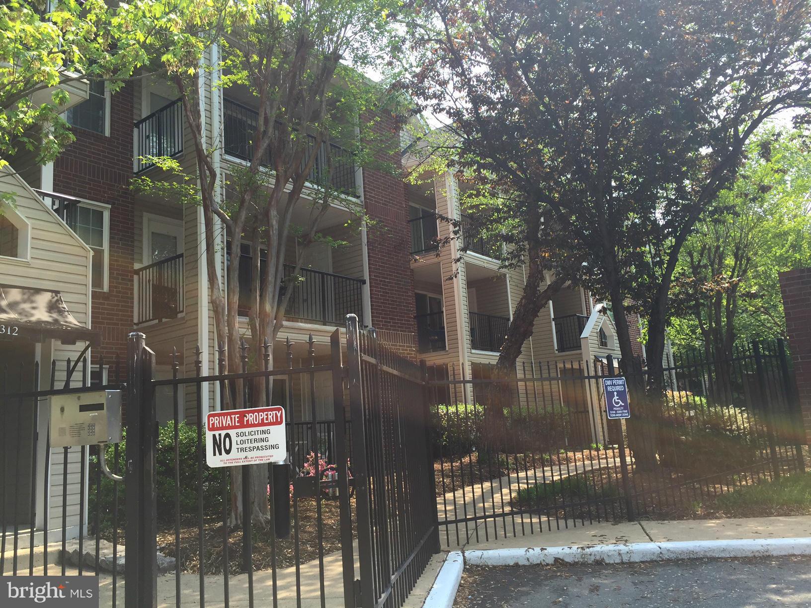 POINTE AT PARK CENTER - Residential Lease