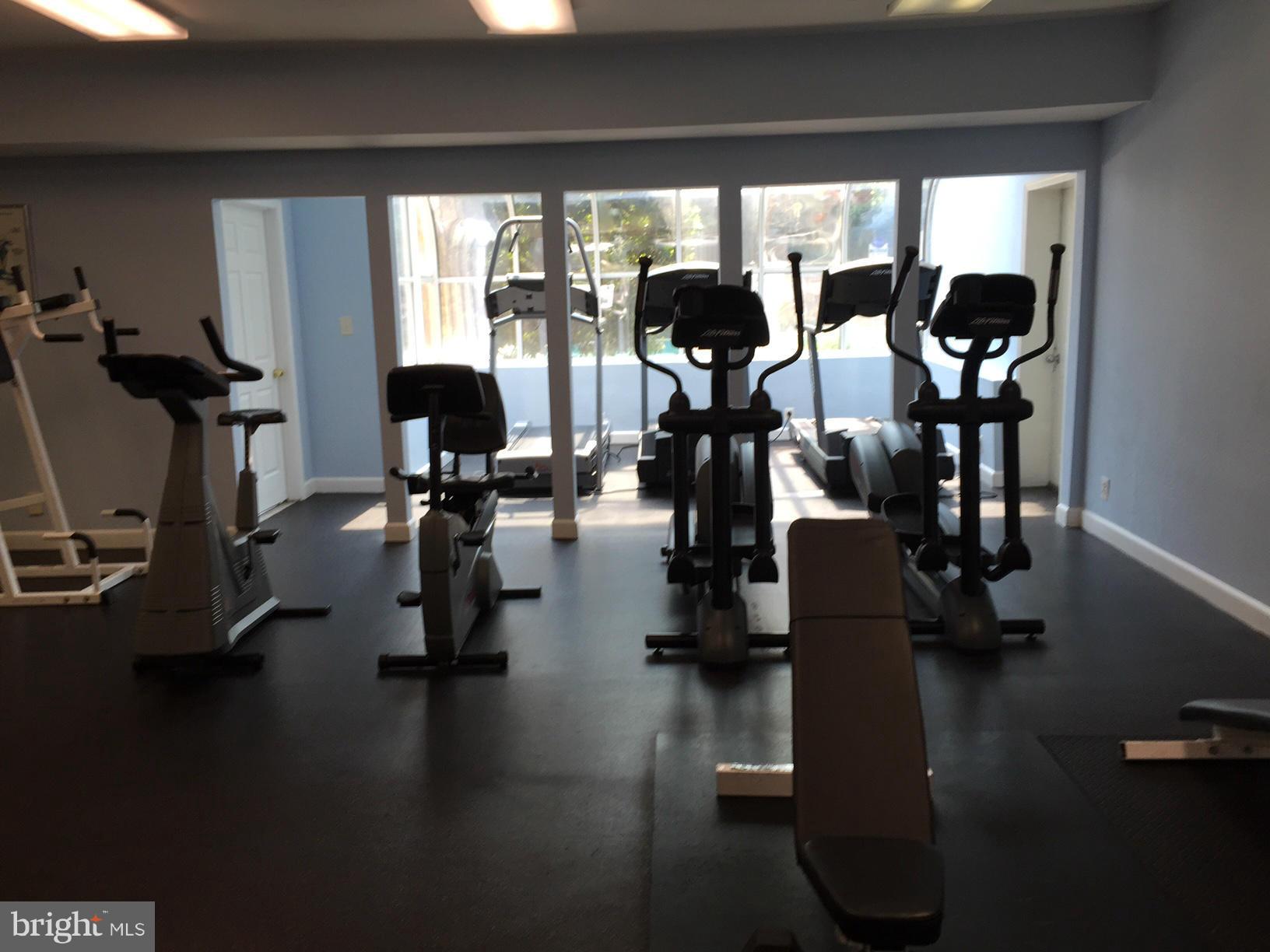 POINTE AT PARK CENTER - Residential Lease