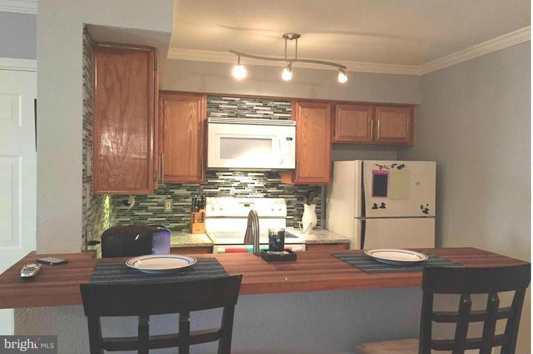 POINTE AT PARK CENTER - Residential Lease