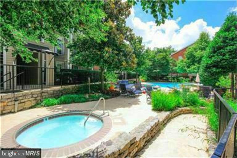 POINTE AT PARK CENTER - Residential Lease