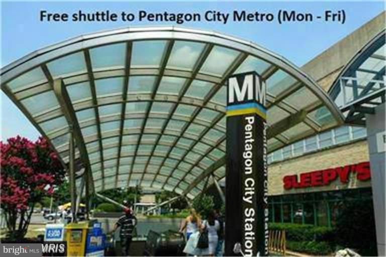 POINTE AT PARK CENTER - Residential Lease