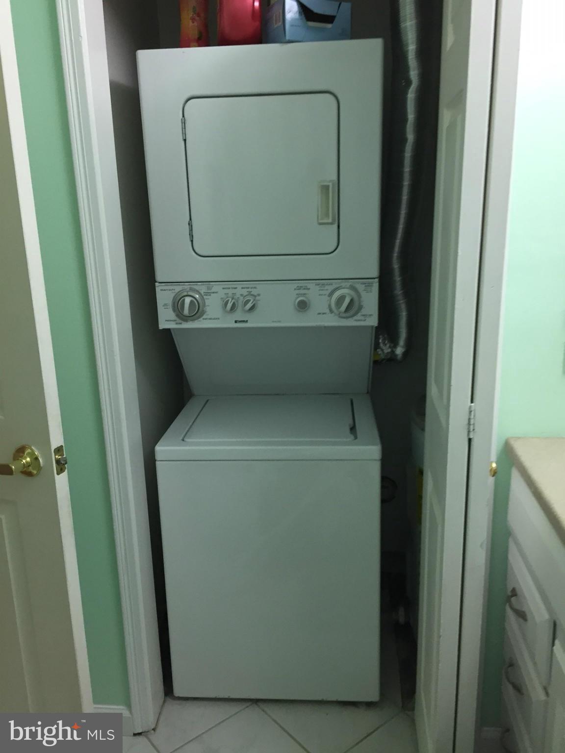 POINTE AT PARK CENTER - Residential Lease