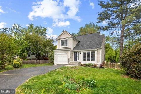 423 FOXRIDGE DRIVE SW LEESBURG VA 20175