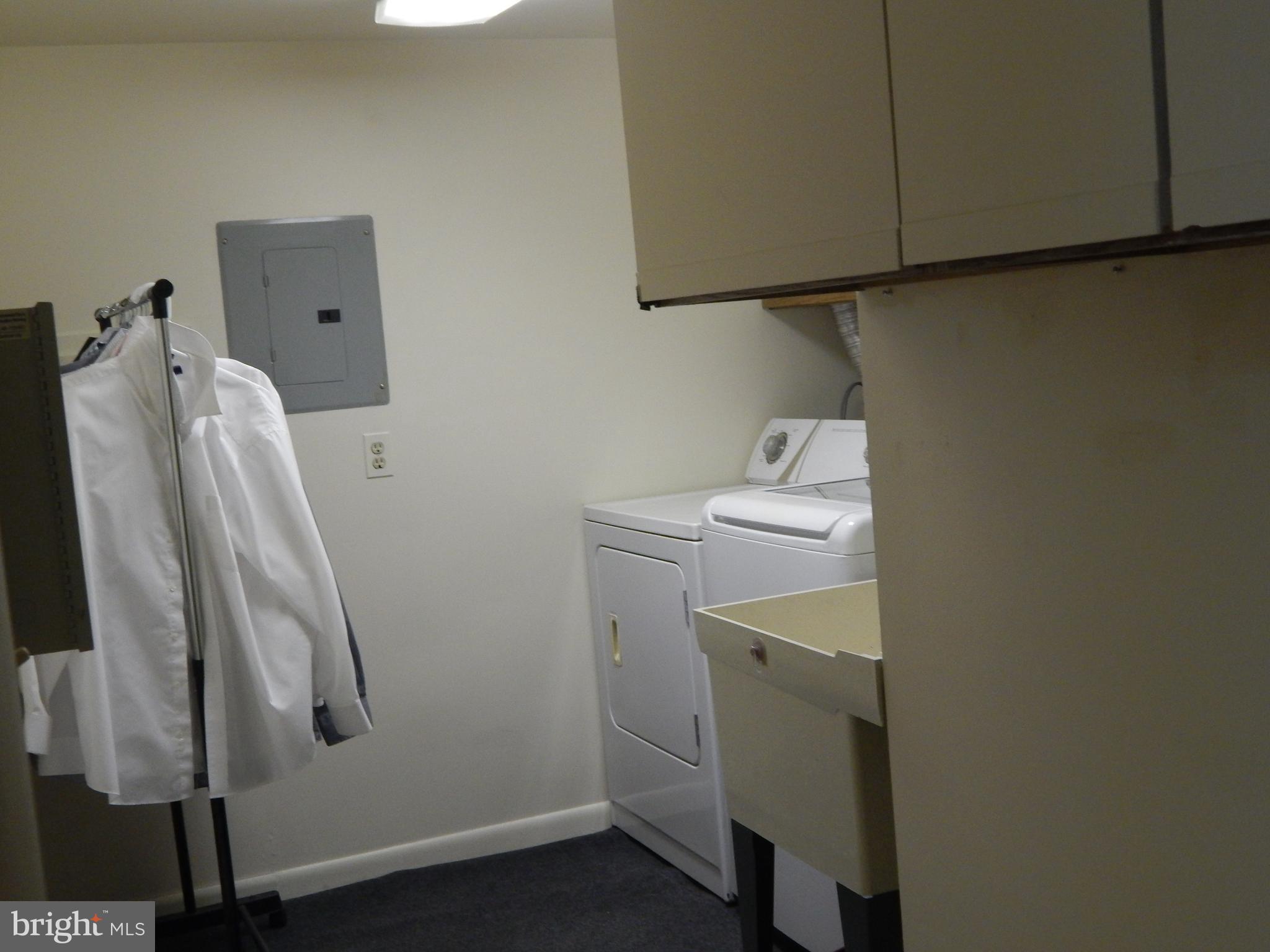 STAPLETON COURT GARDEN - Residential Lease