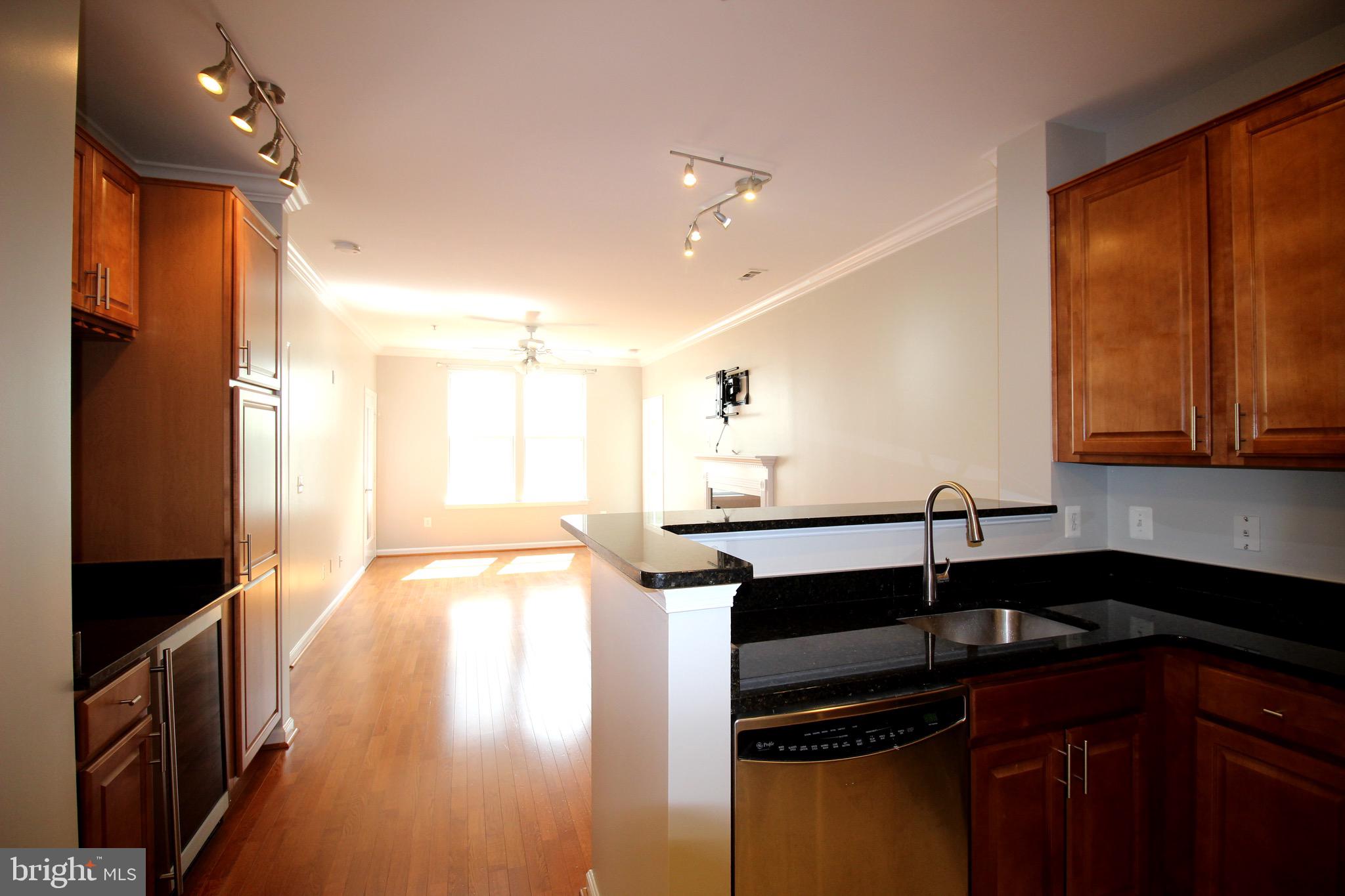 SAVOY AT RESTON TOWN CENTER - Residential Lease