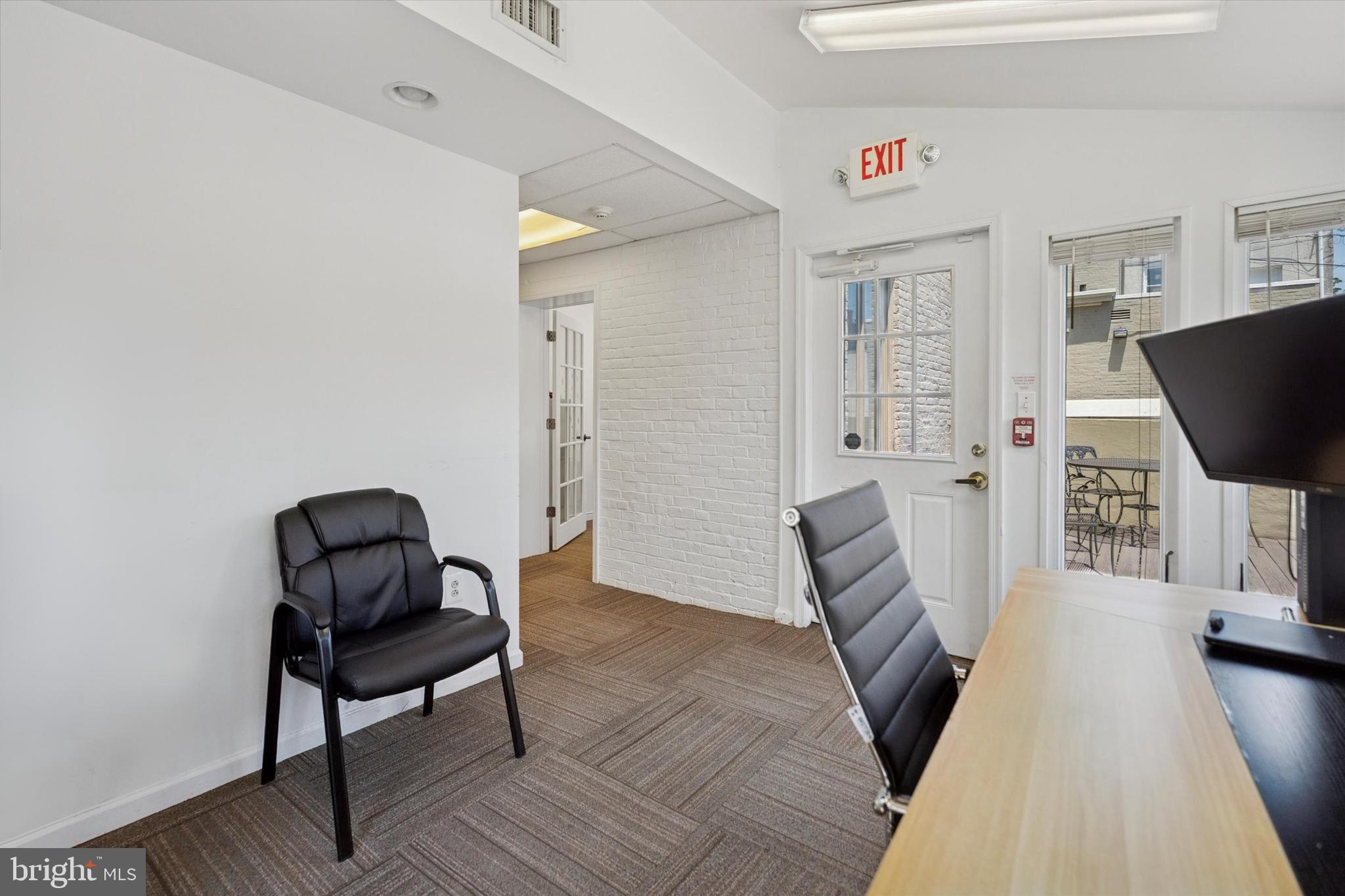 CHESTNUT HILL - Commercial Sale