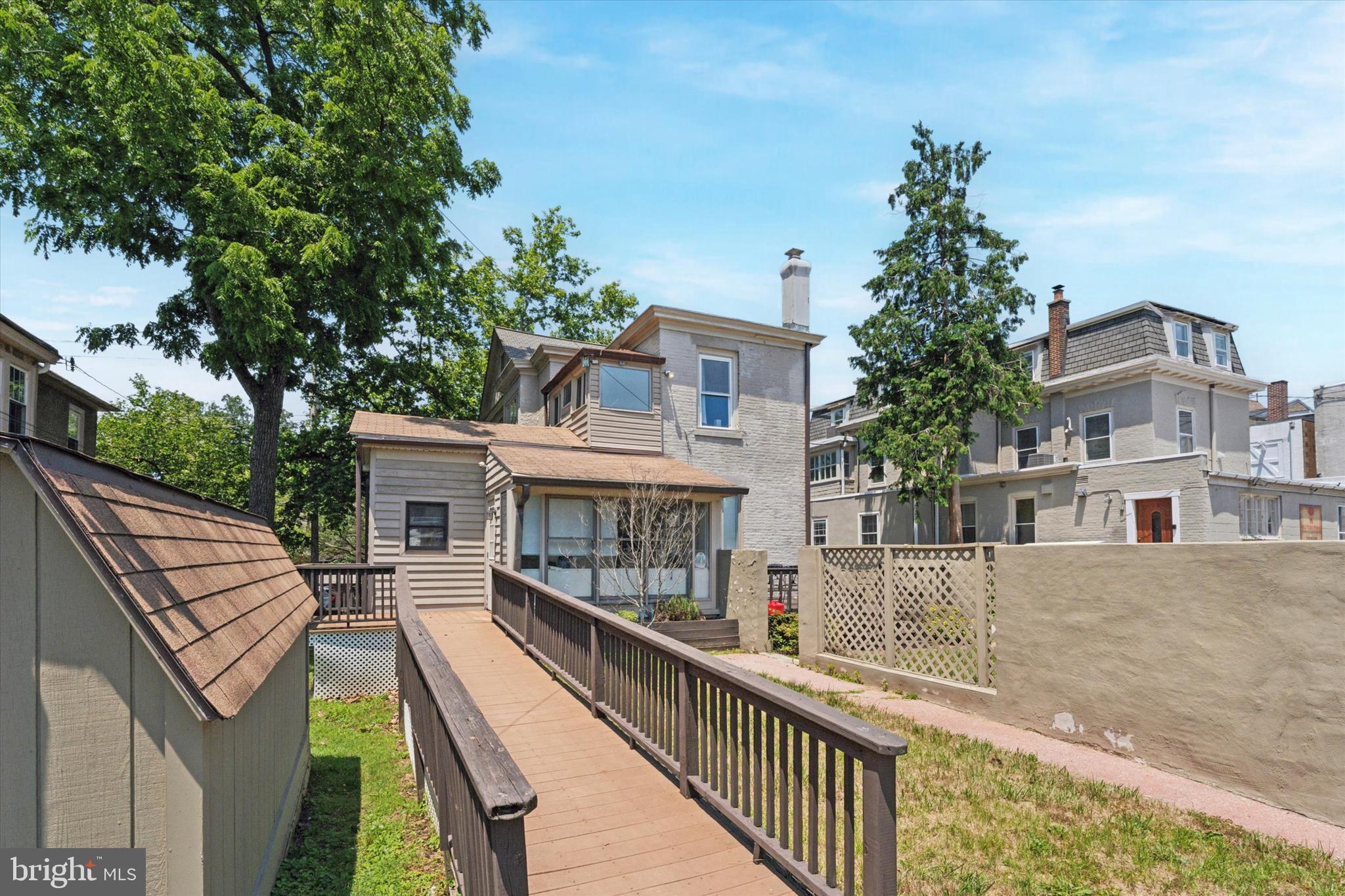 CHESTNUT HILL - Commercial Sale