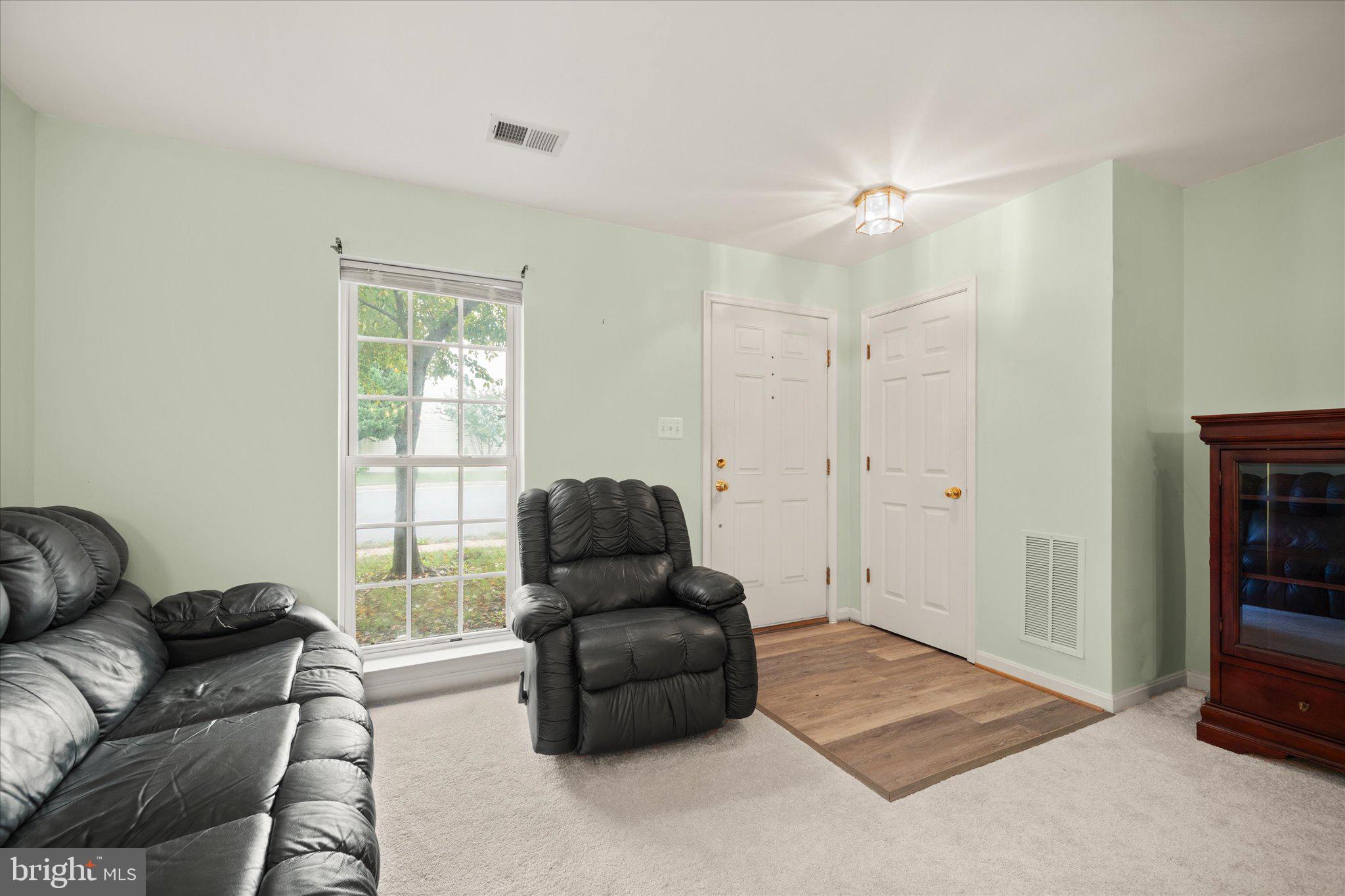 8878 STABLE FOREST PLACE