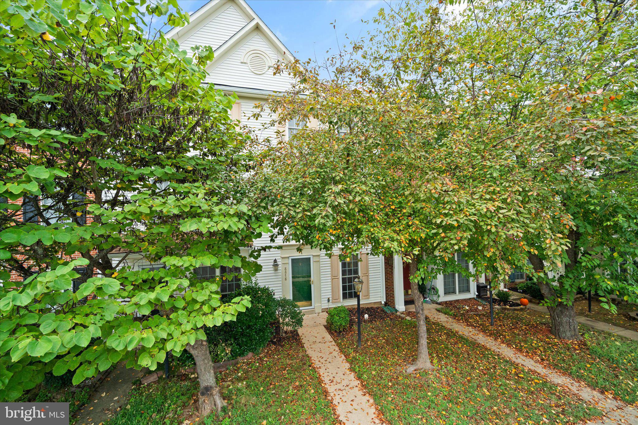 8878 STABLE FOREST PLACE