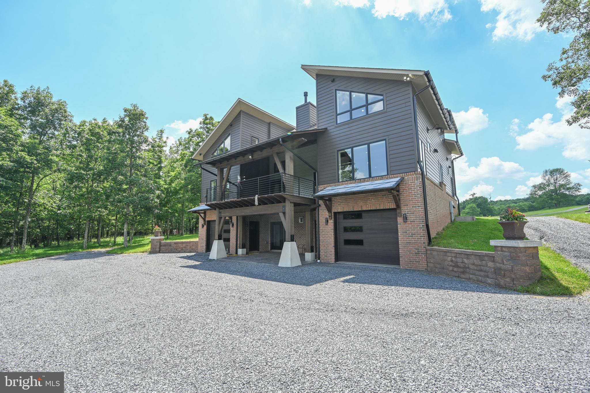 415 NAZELROD ROAD