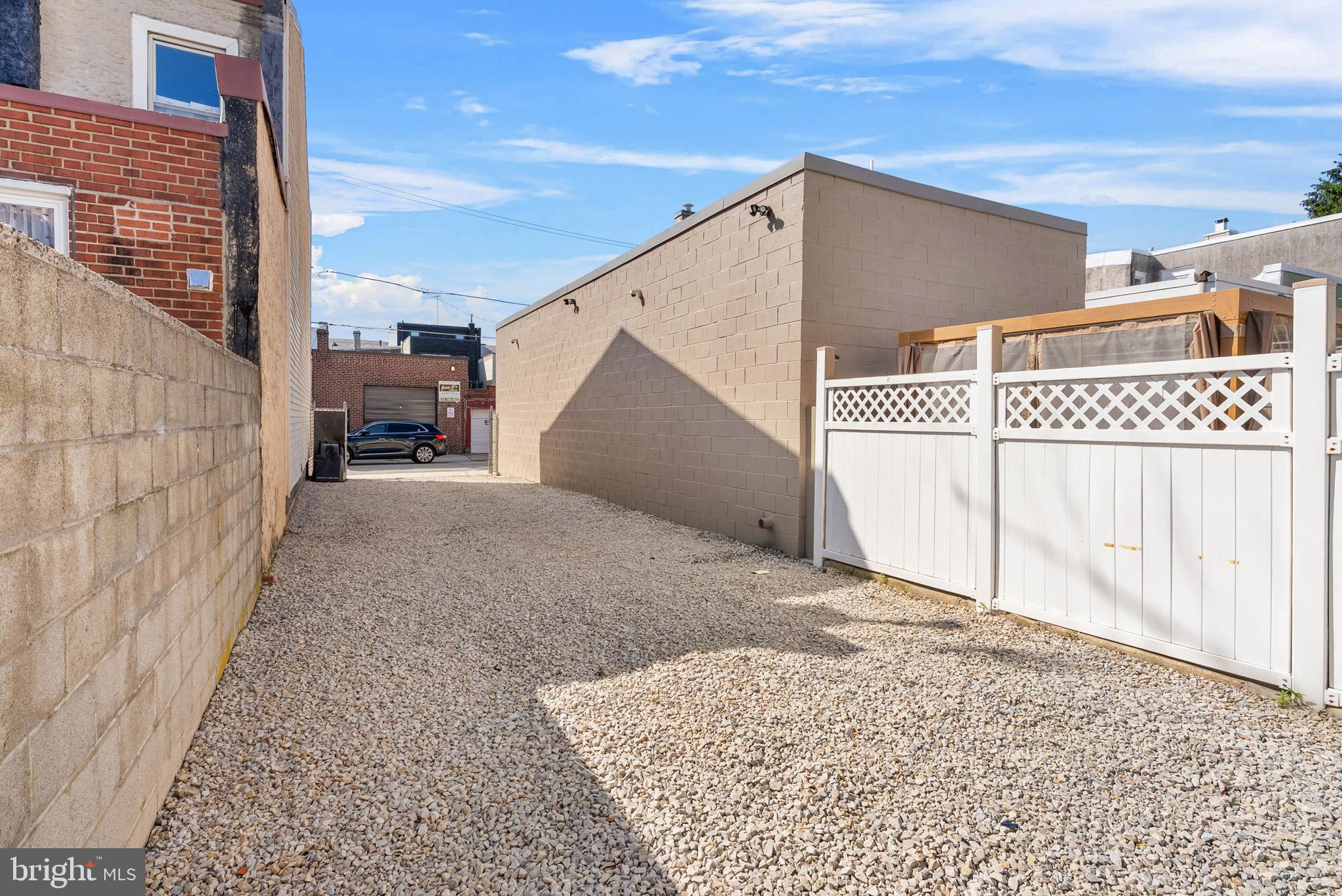 FISHTOWN - Commercial Sale