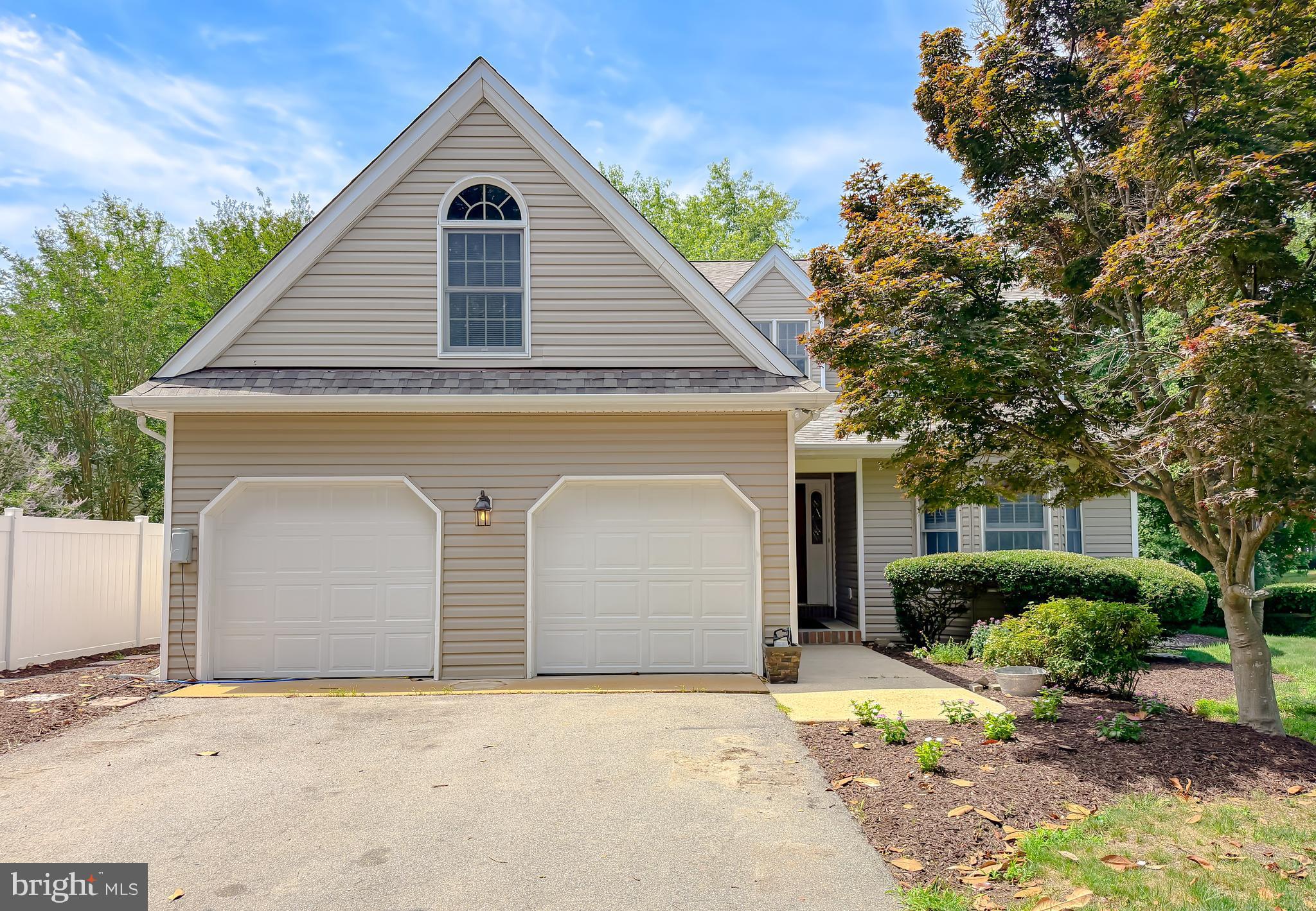 40777 CENTER 40 CIRCLE