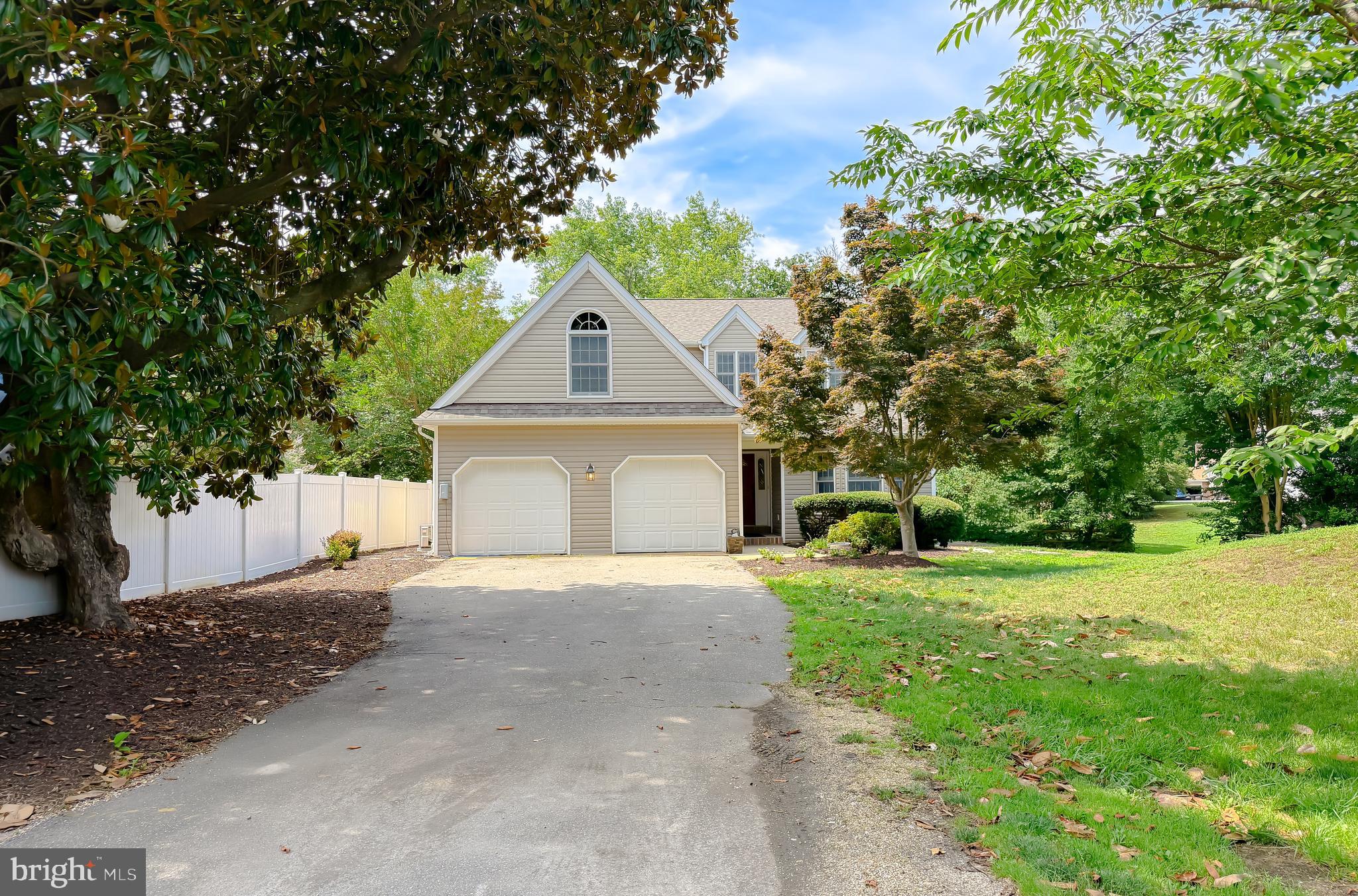 40777 CENTER 40 CIRCLE