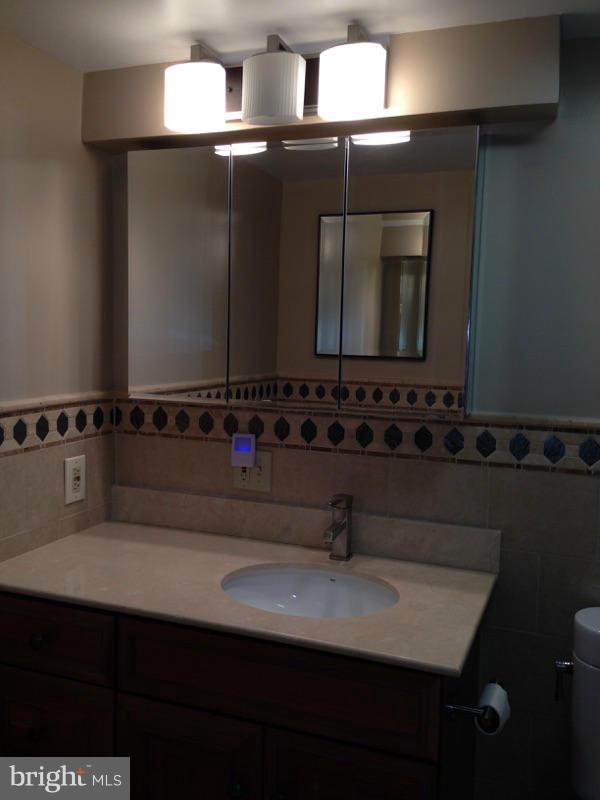 REGENCY AT MCLEAN - Residential Lease