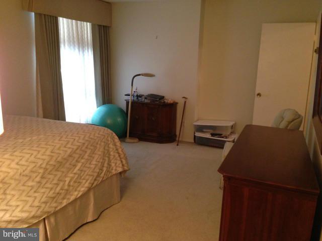 REGENCY AT MCLEAN - Residential Lease