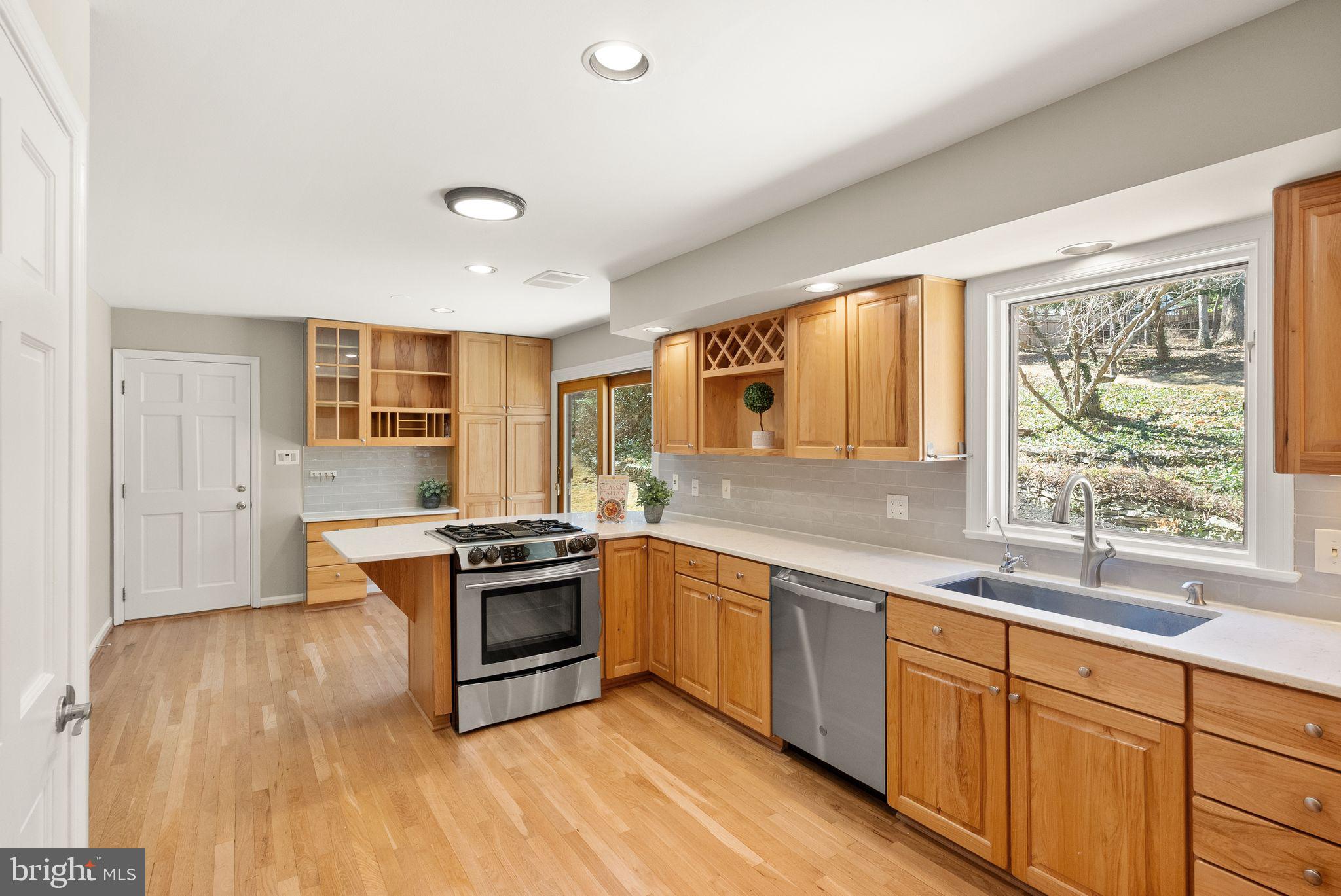 HILLBROOK FOREST - Residential