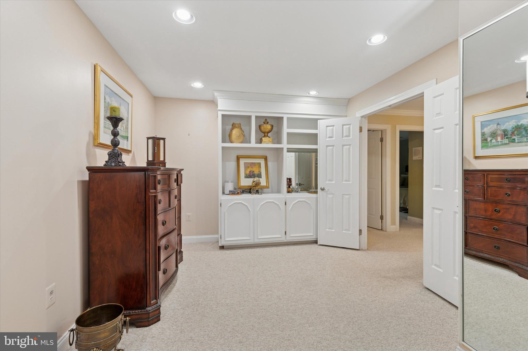 MONTGOMERY GREENE - Residential