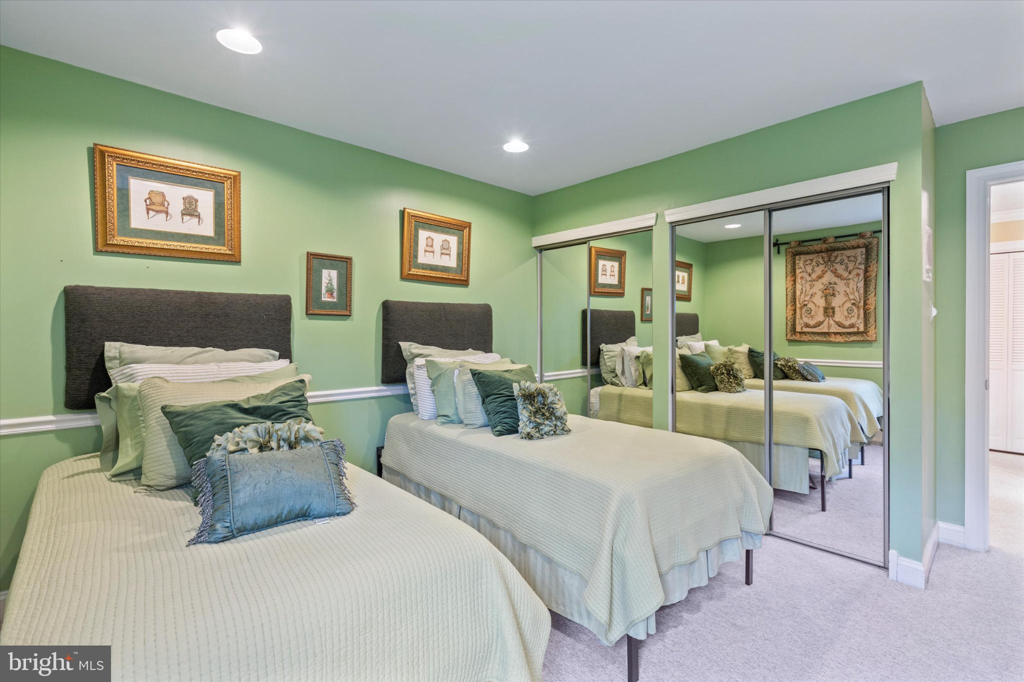 MONTGOMERY GREENE - Residential