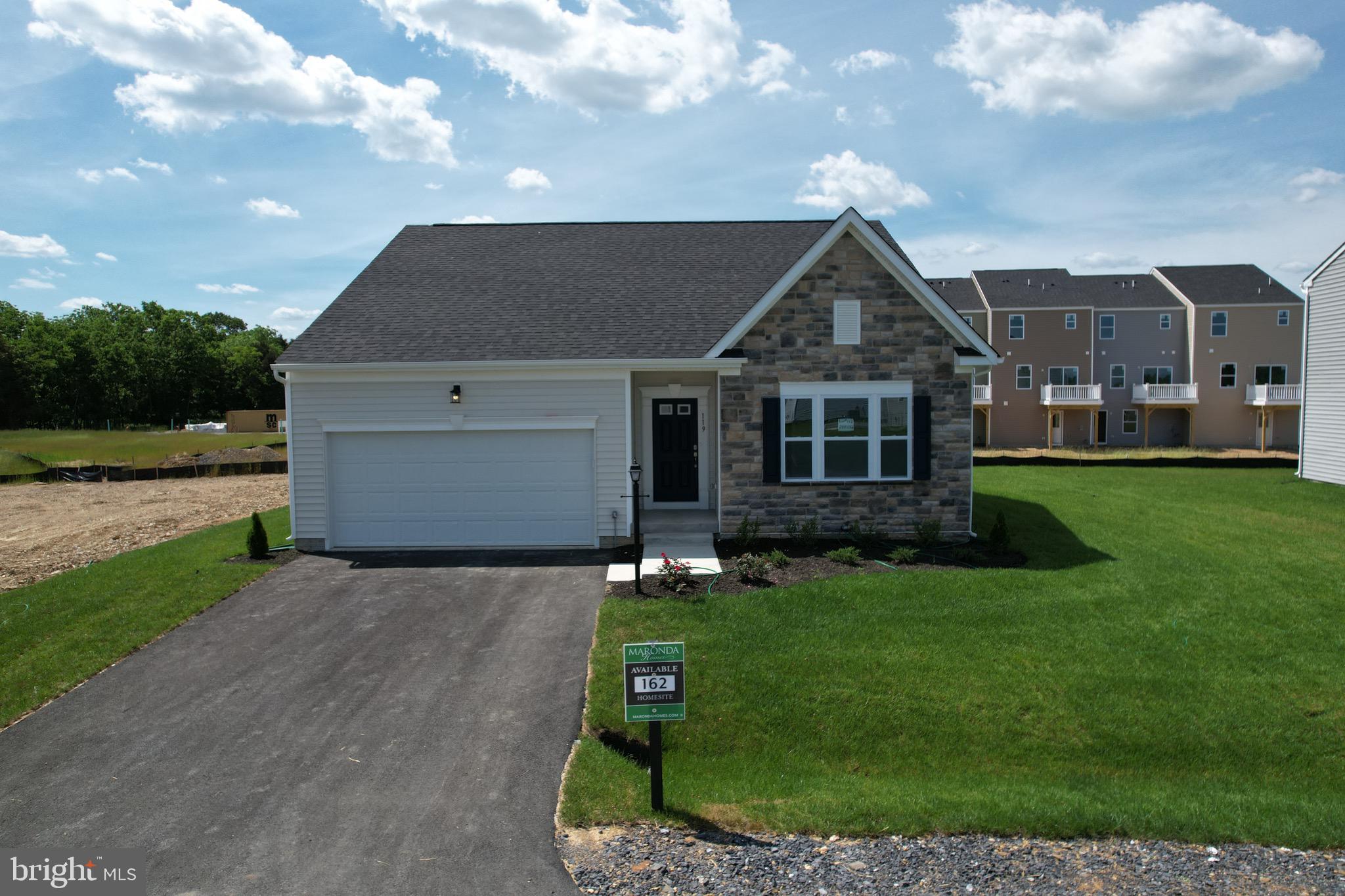 SOUTH BROOK - Residential