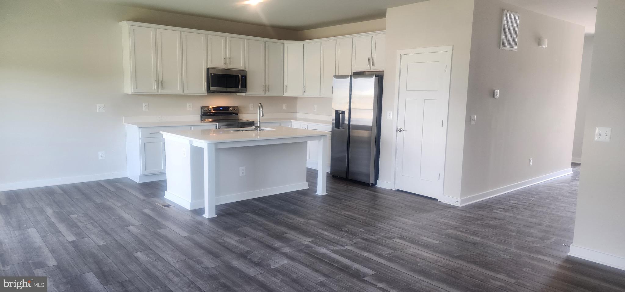 SOUTH BROOK - Residential