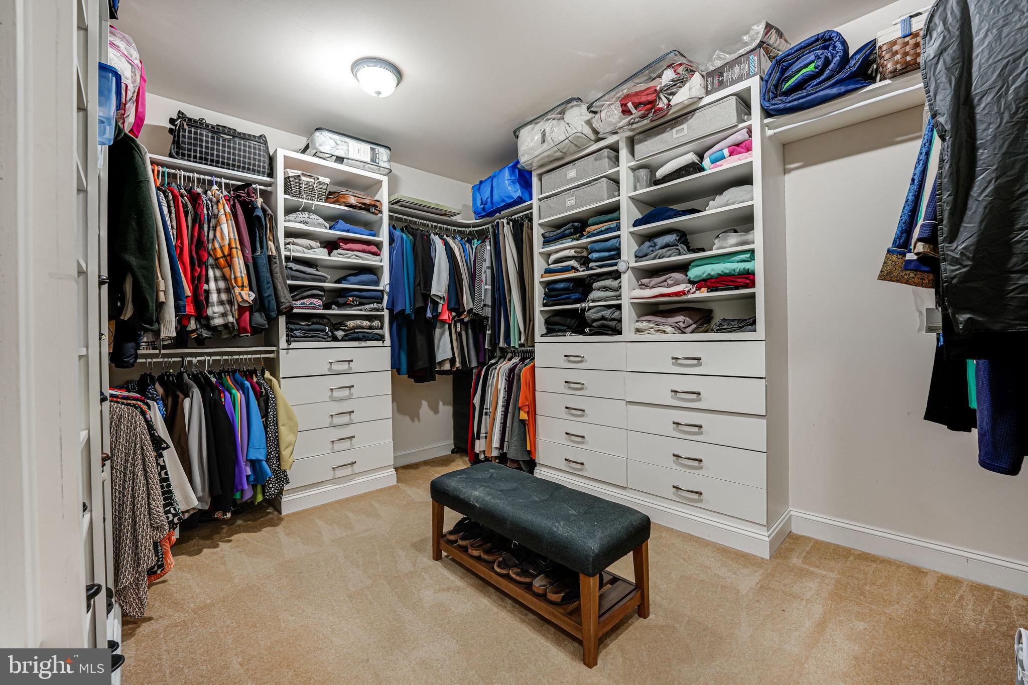 SEVEN LAKES - Residential