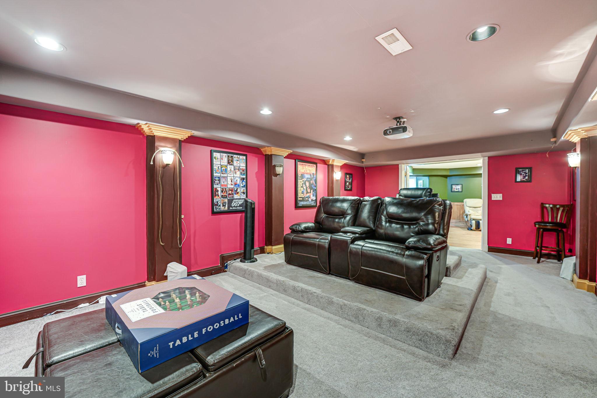 SEVEN LAKES - Residential