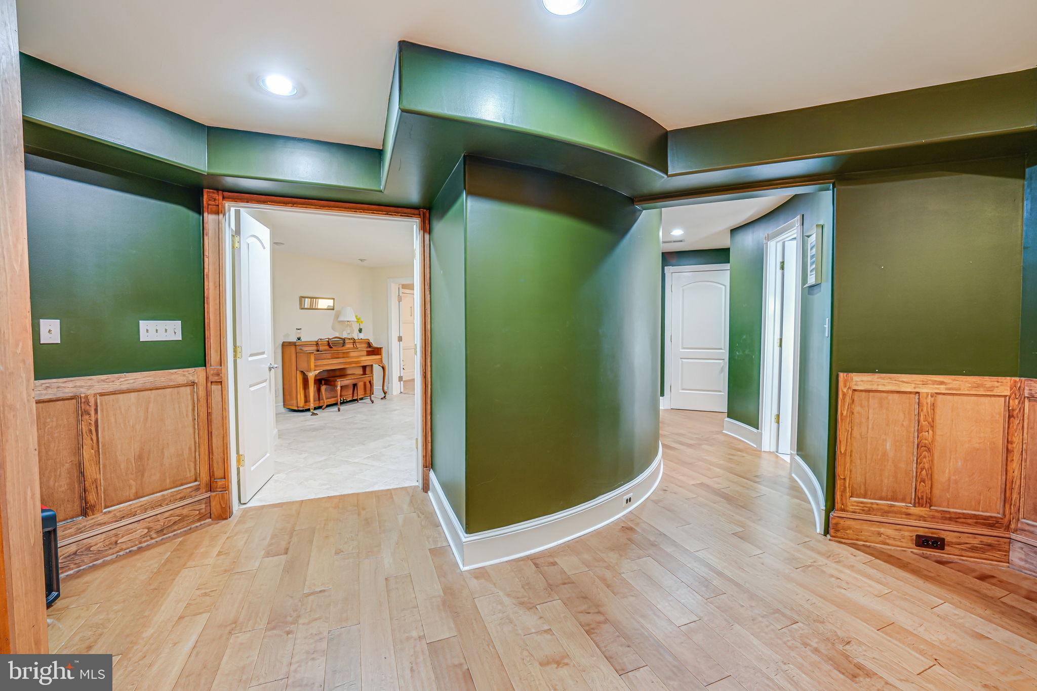 SEVEN LAKES - Residential