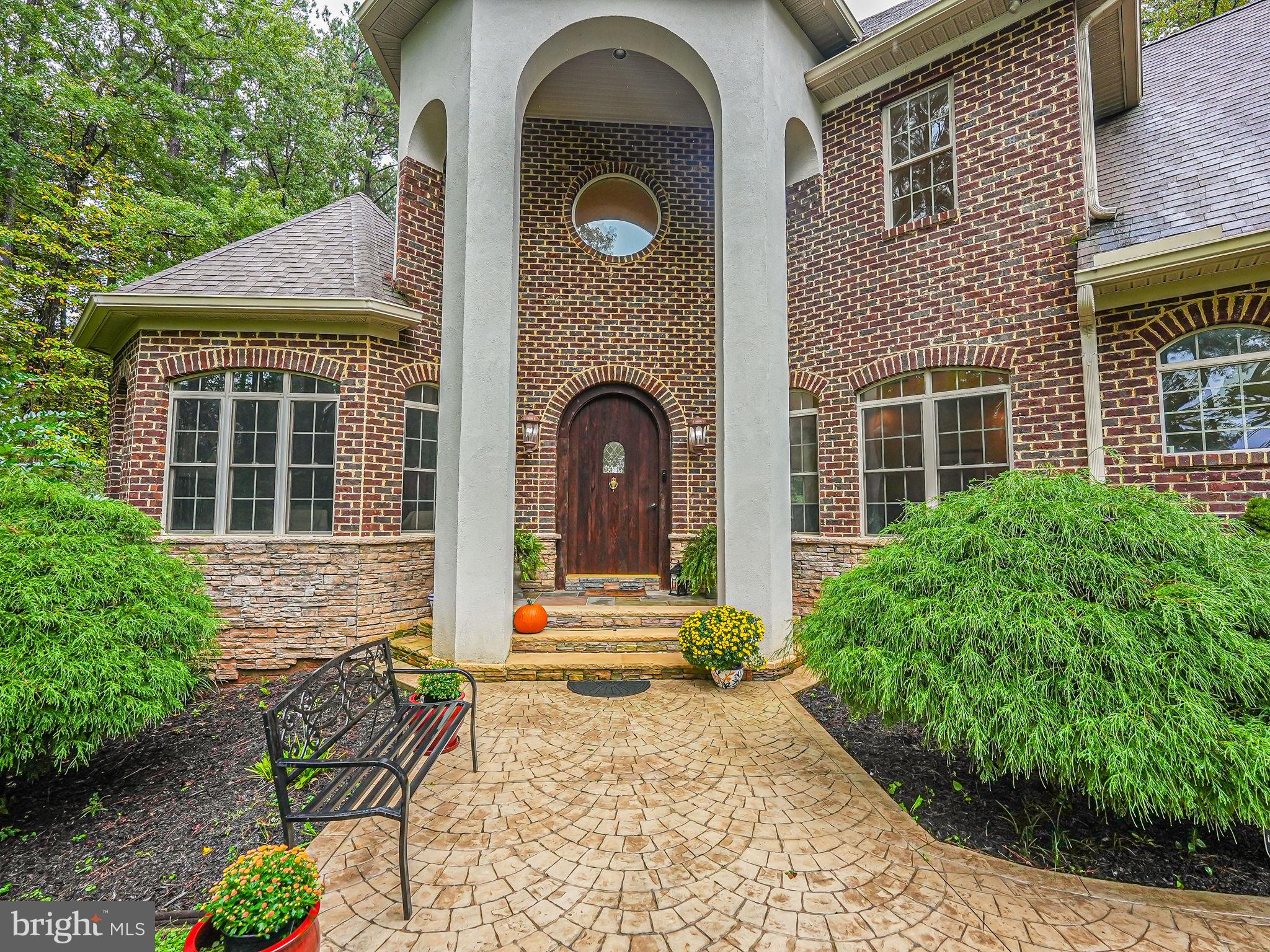 SEVEN LAKES - Residential