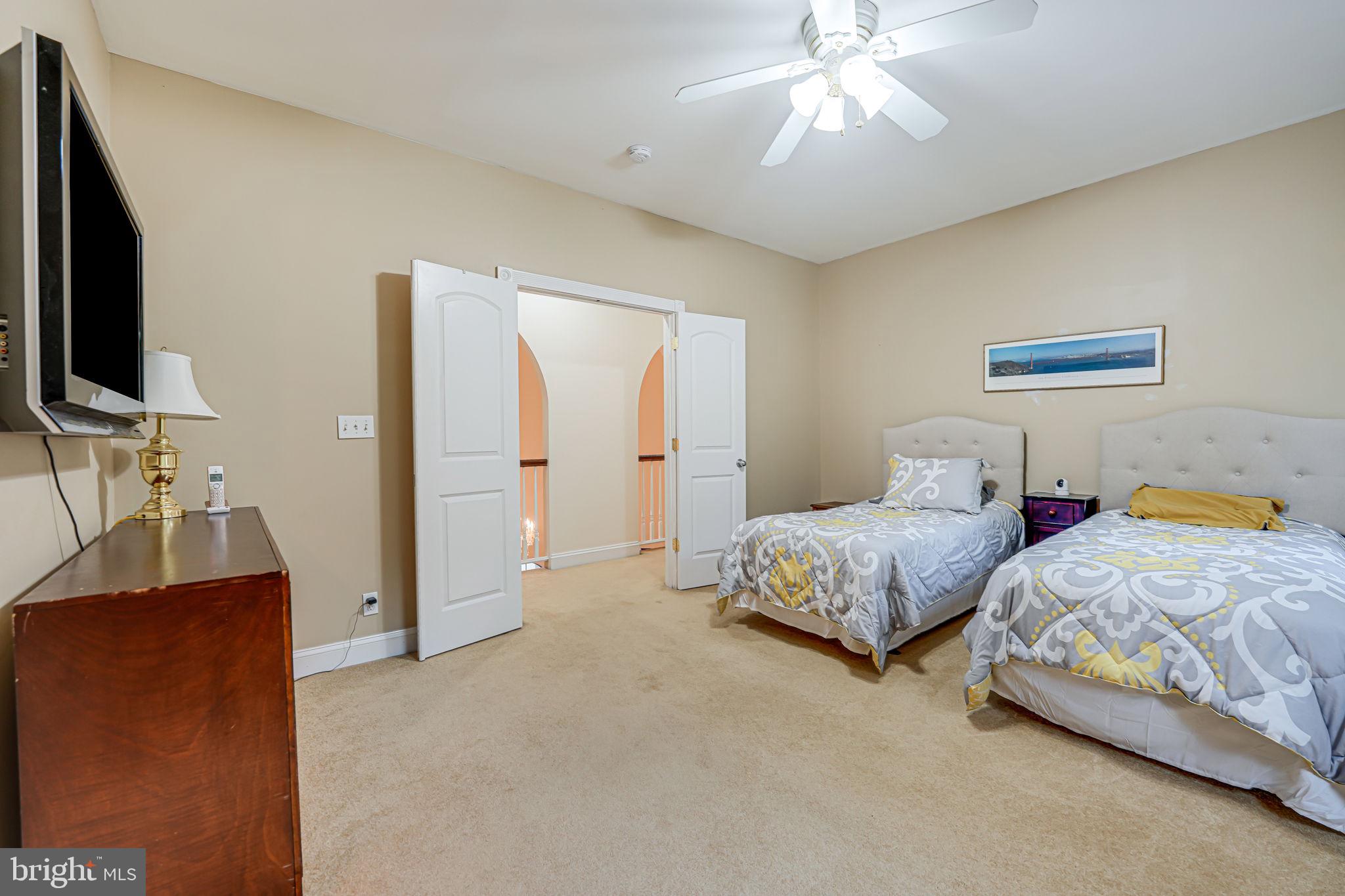 SEVEN LAKES - Residential