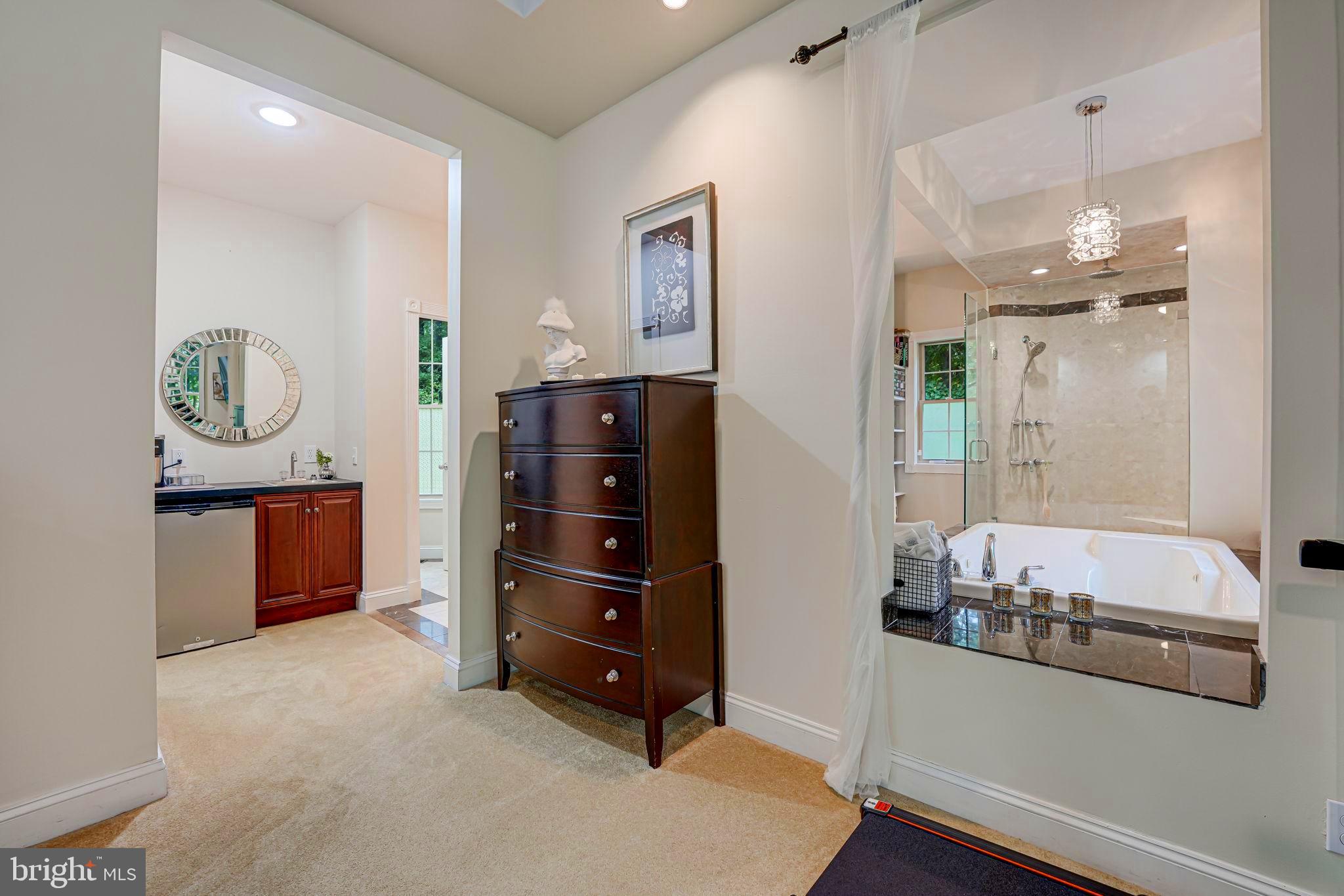 SEVEN LAKES - Residential