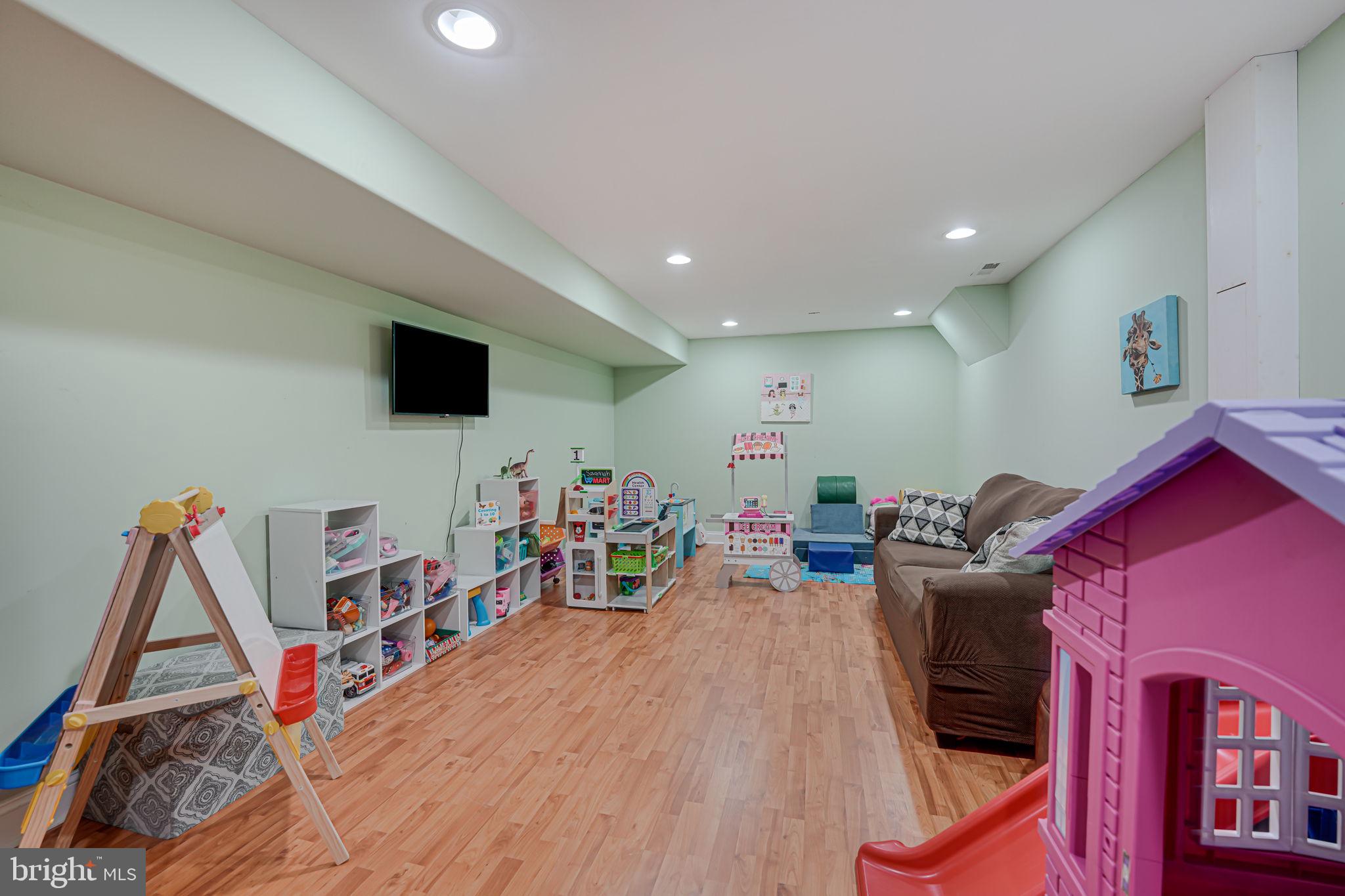 SEVEN LAKES - Residential