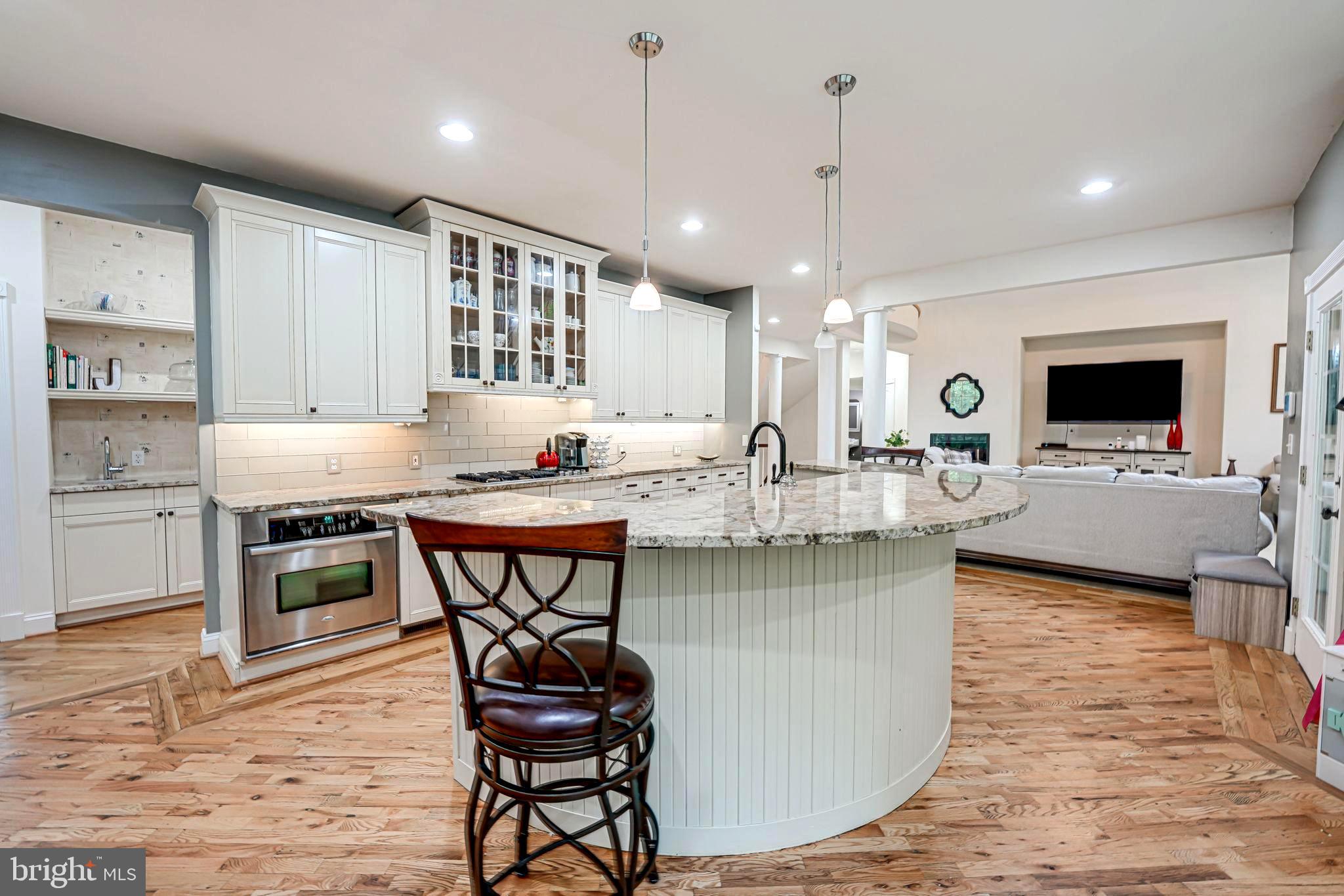 SEVEN LAKES - Residential