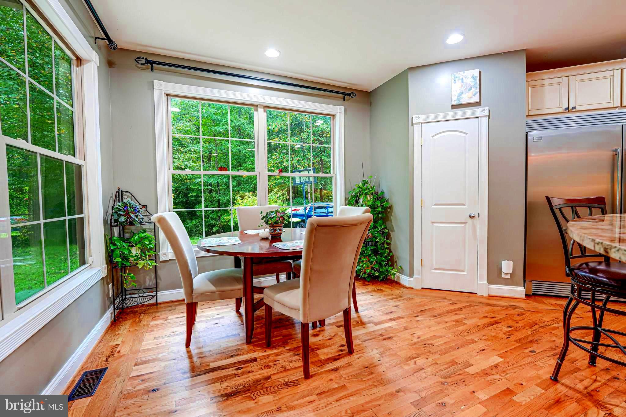 SEVEN LAKES - Residential