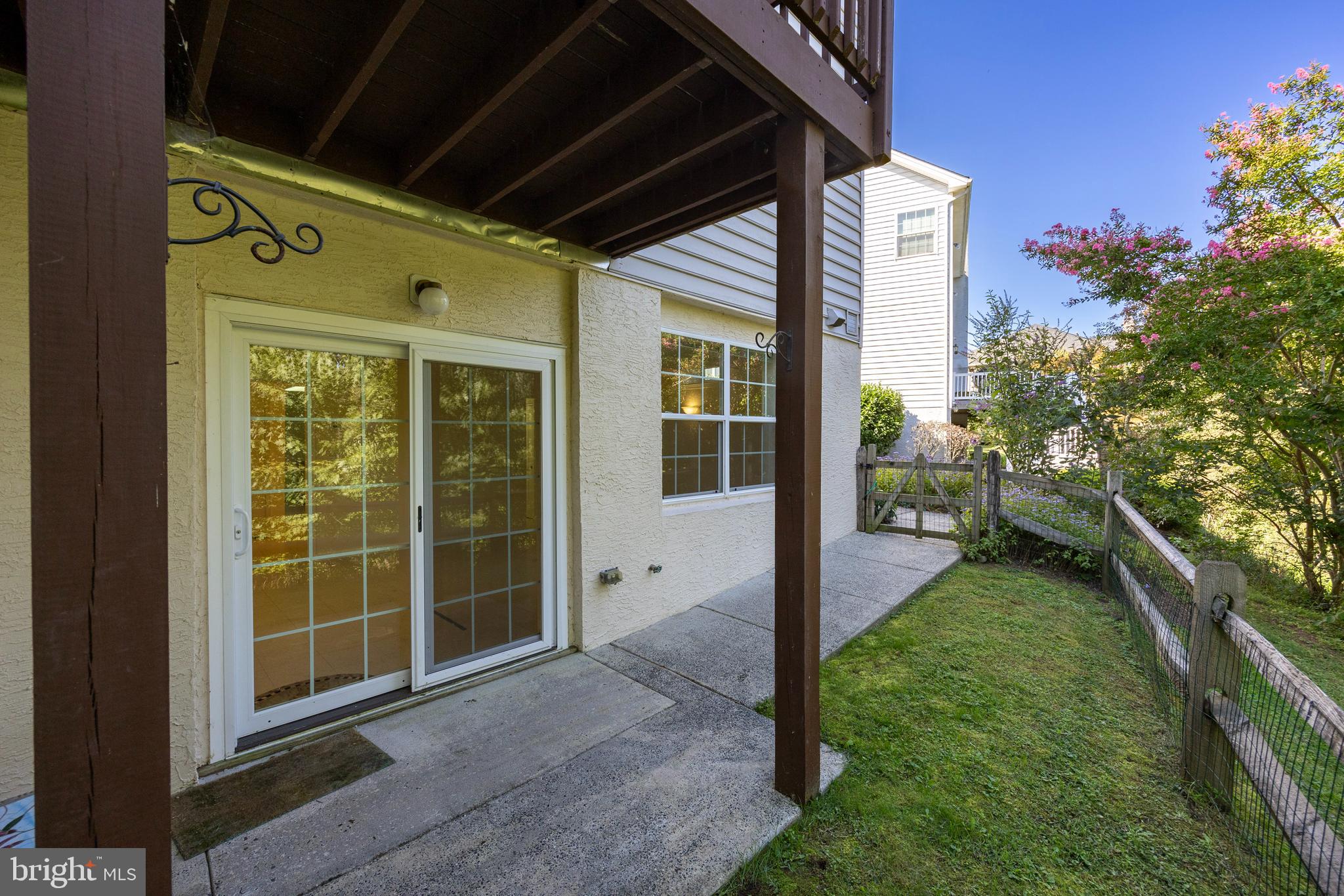 RIVERCREST - Residential