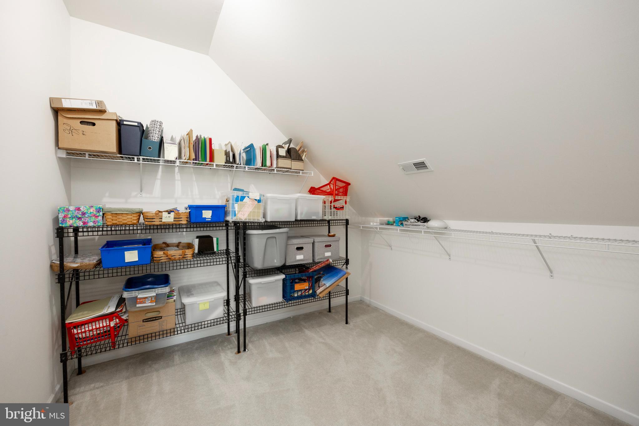 RIVERCREST - Residential