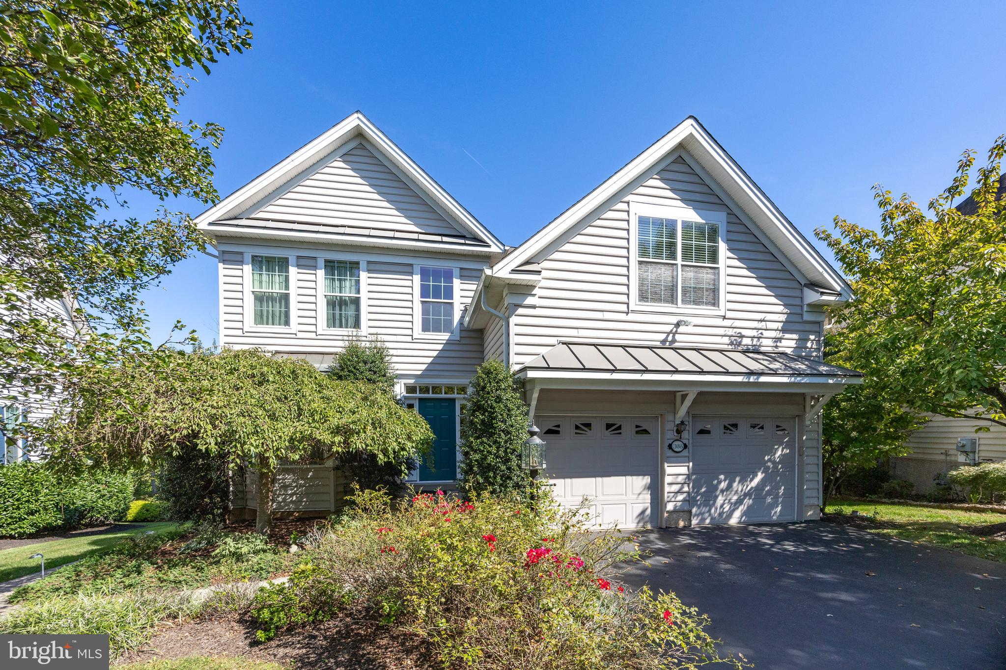 RIVERCREST - Residential