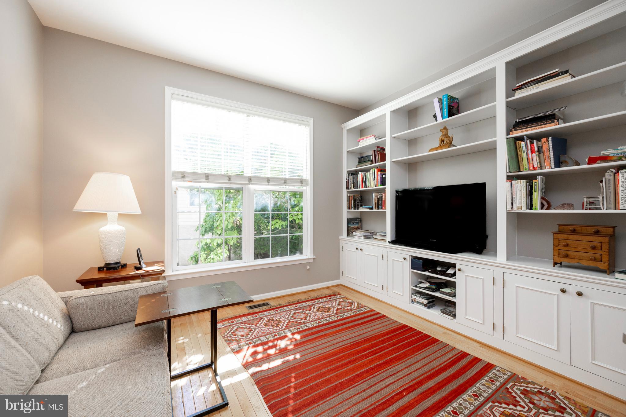 RIVERCREST - Residential