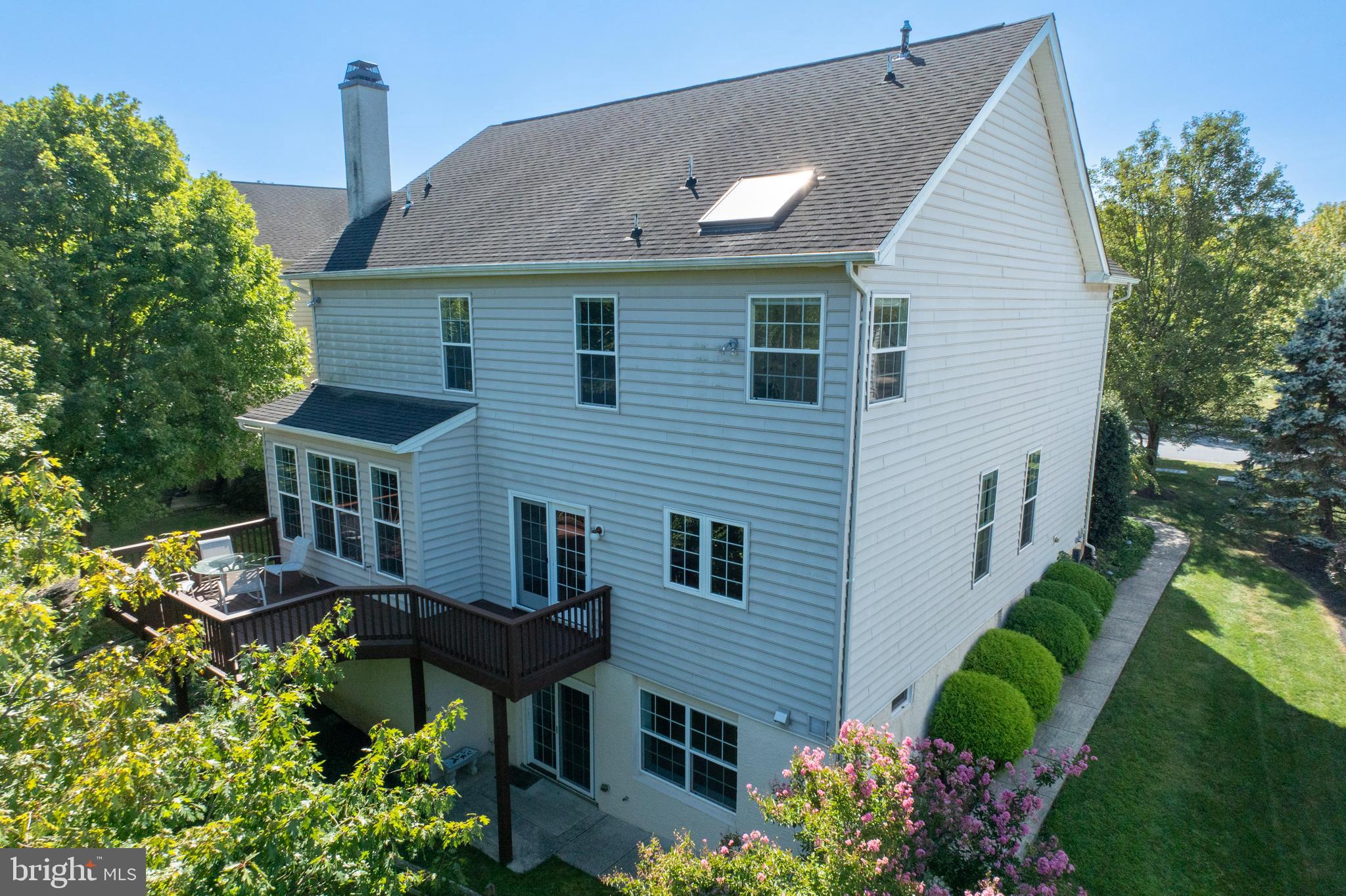 RIVERCREST - Residential