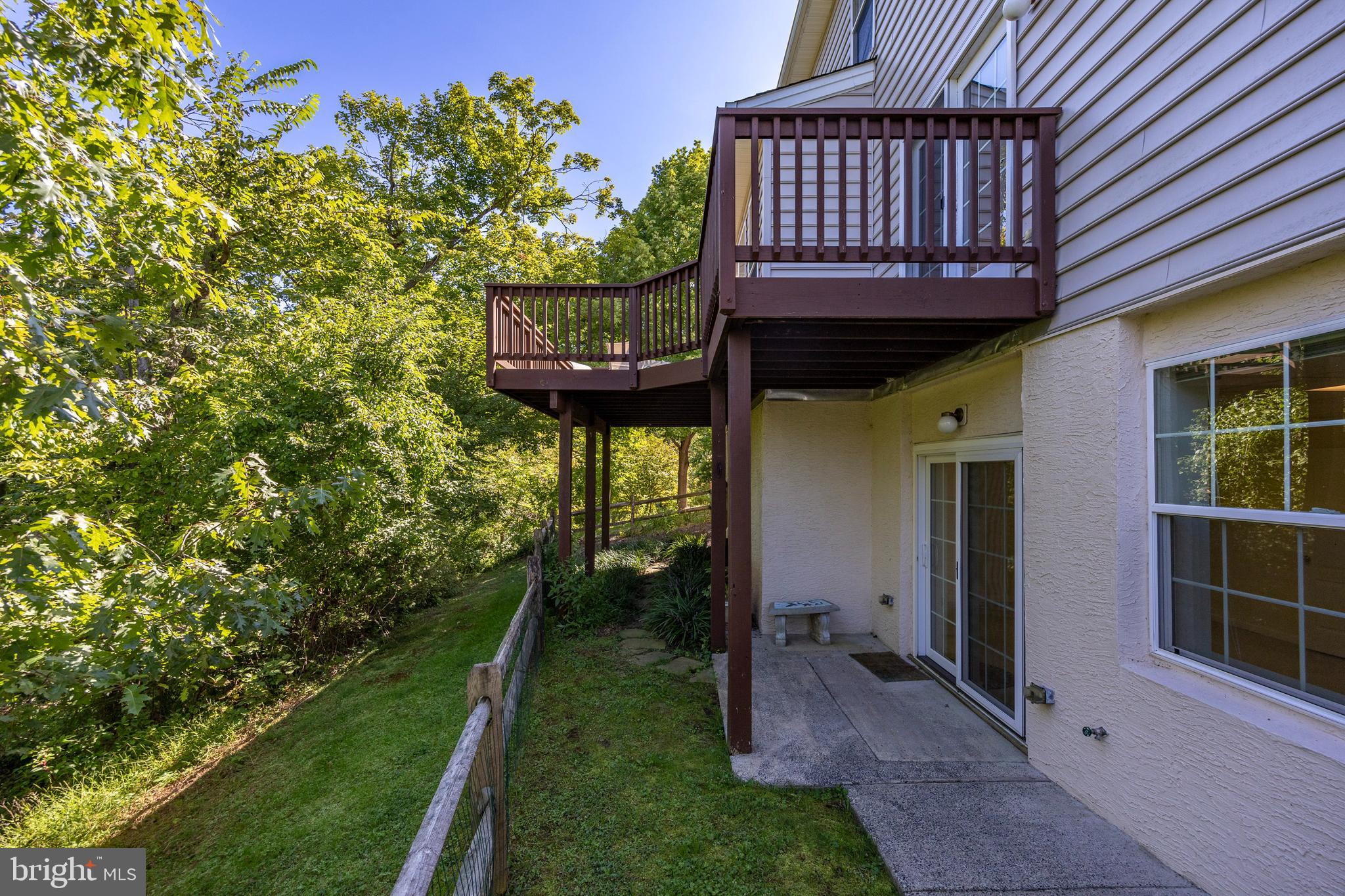 RIVERCREST - Residential