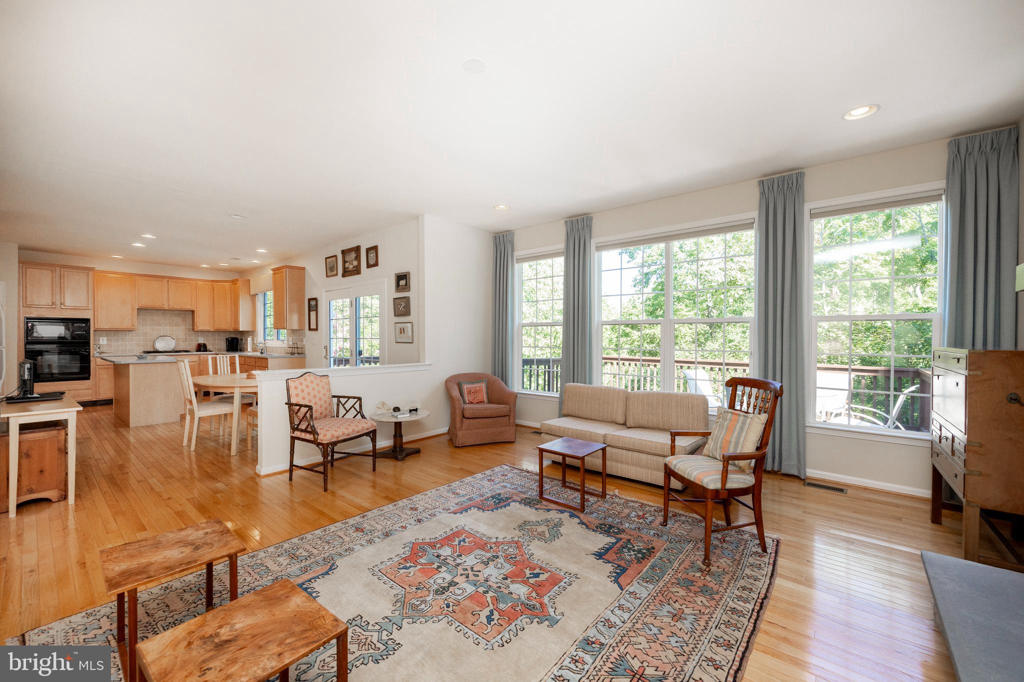 RIVERCREST - Residential