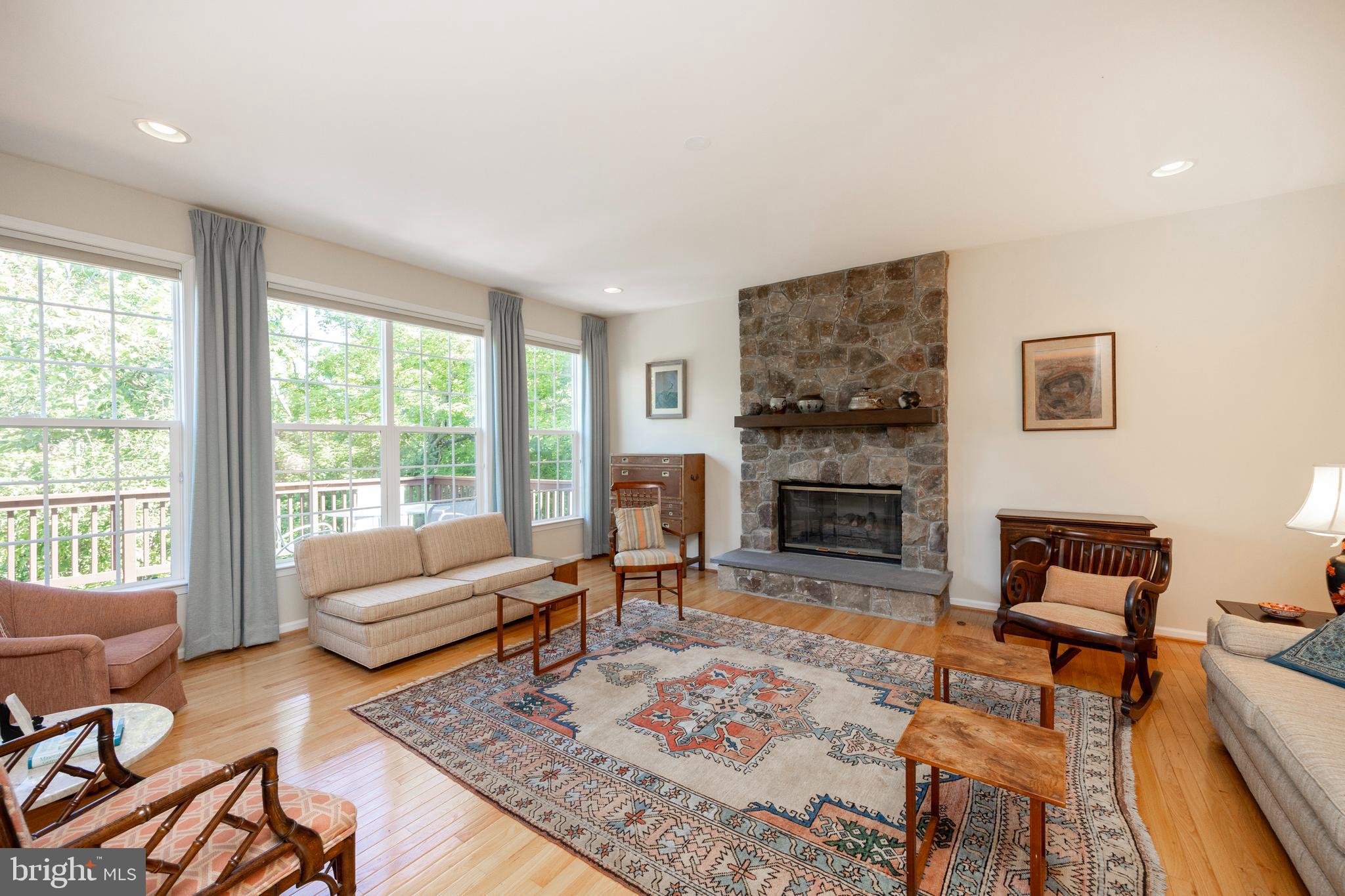 RIVERCREST - Residential