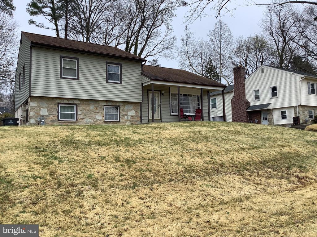 Photo of 3248 Oak Road, HUNTINGDON VALLEY, PA 19006 (MLS # PAMC2172842)