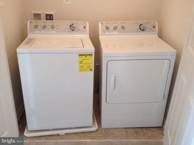 MOOREFIELD - Residential Lease