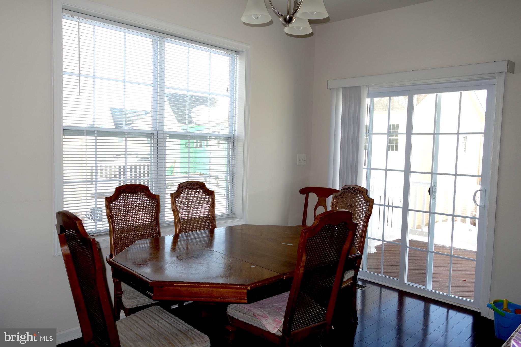 MOOREFIELD - Residential Lease