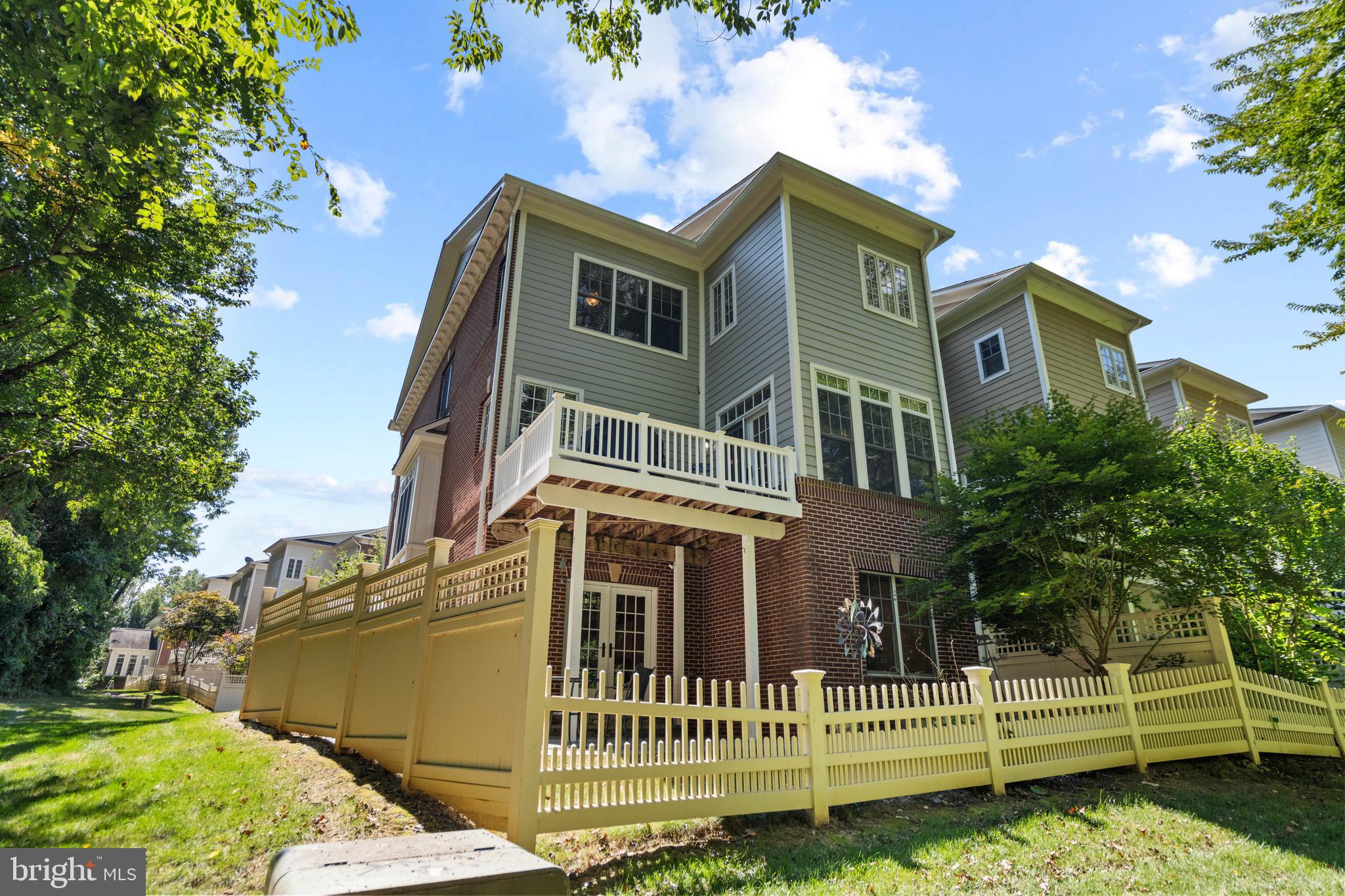 STOCKWELL MANOR - Residential