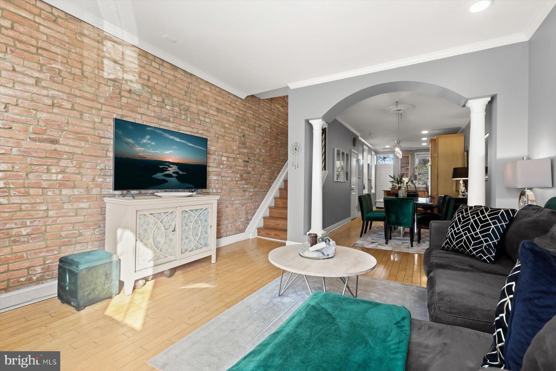 HIGHLANDTOWN - Residential