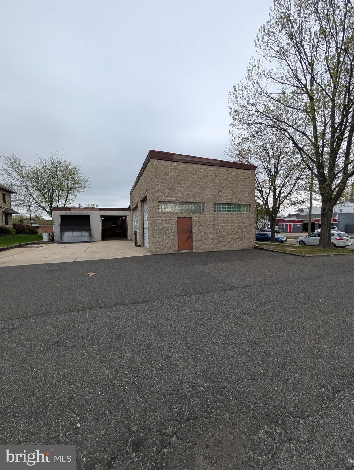 158 S WHITE HORSE PIKE
