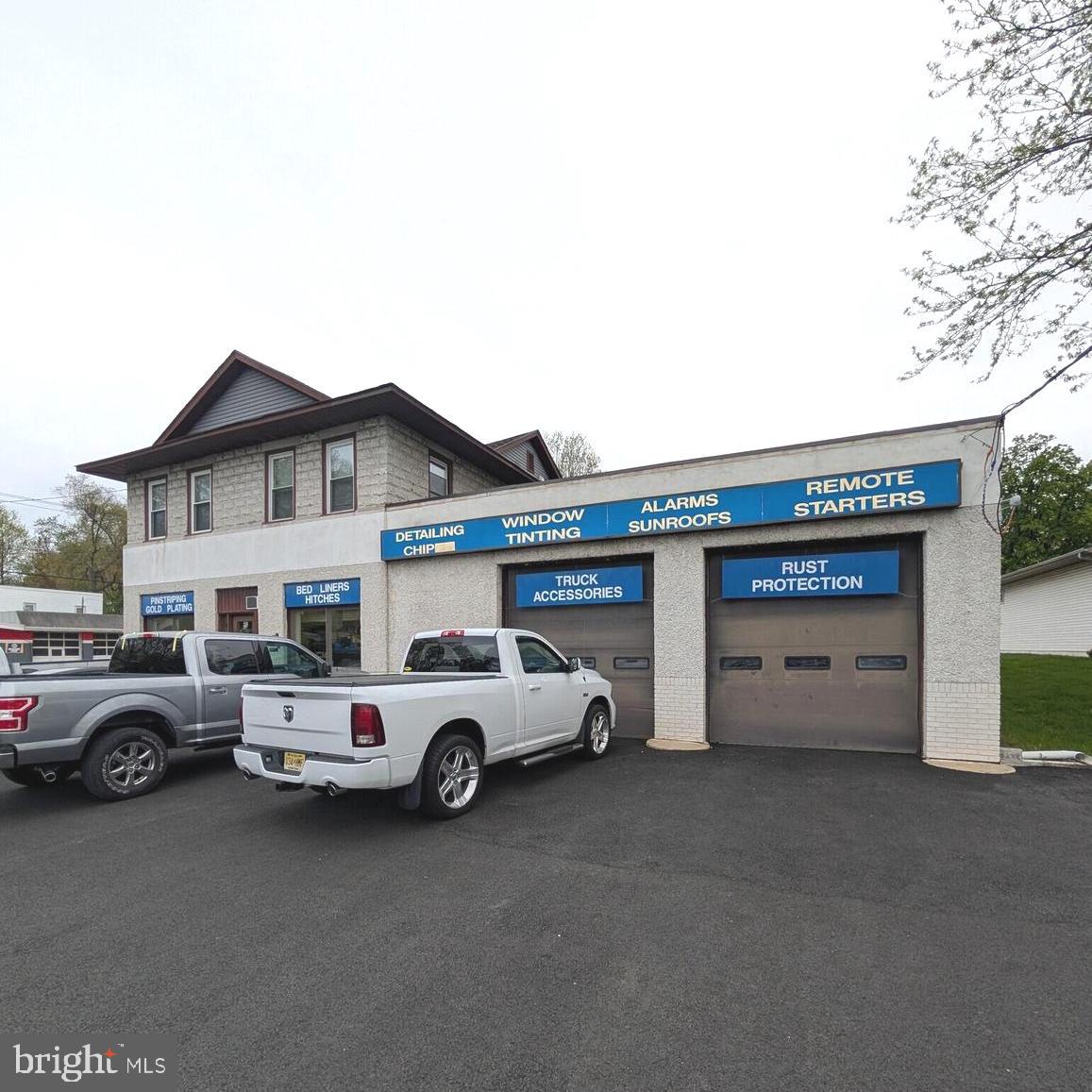 158 S WHITE HORSE PIKE