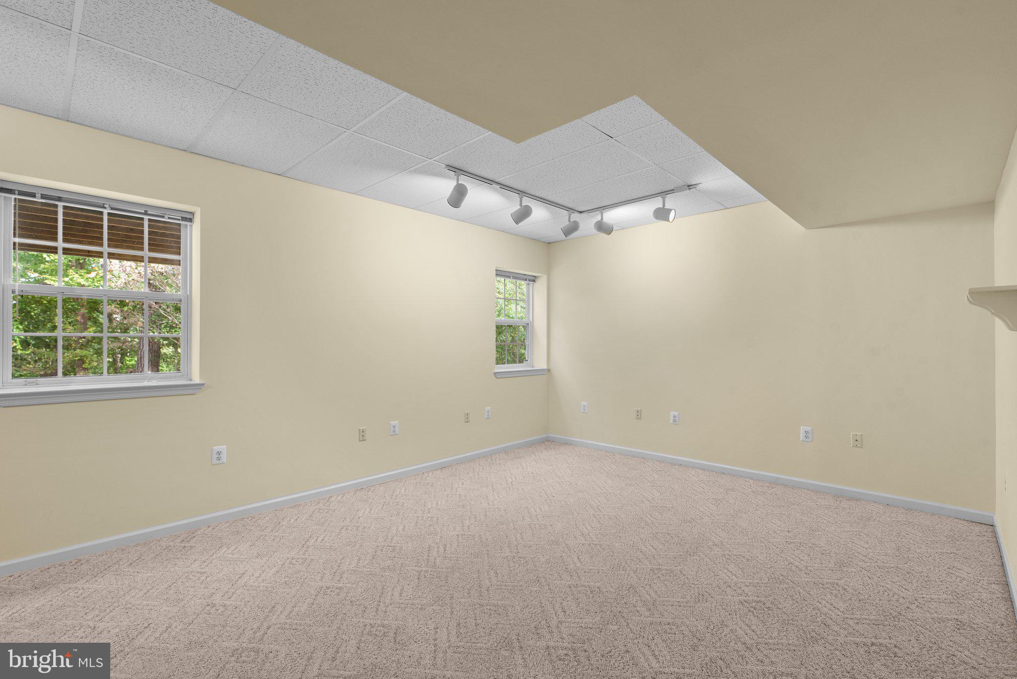 LYNDWOOD - Residential